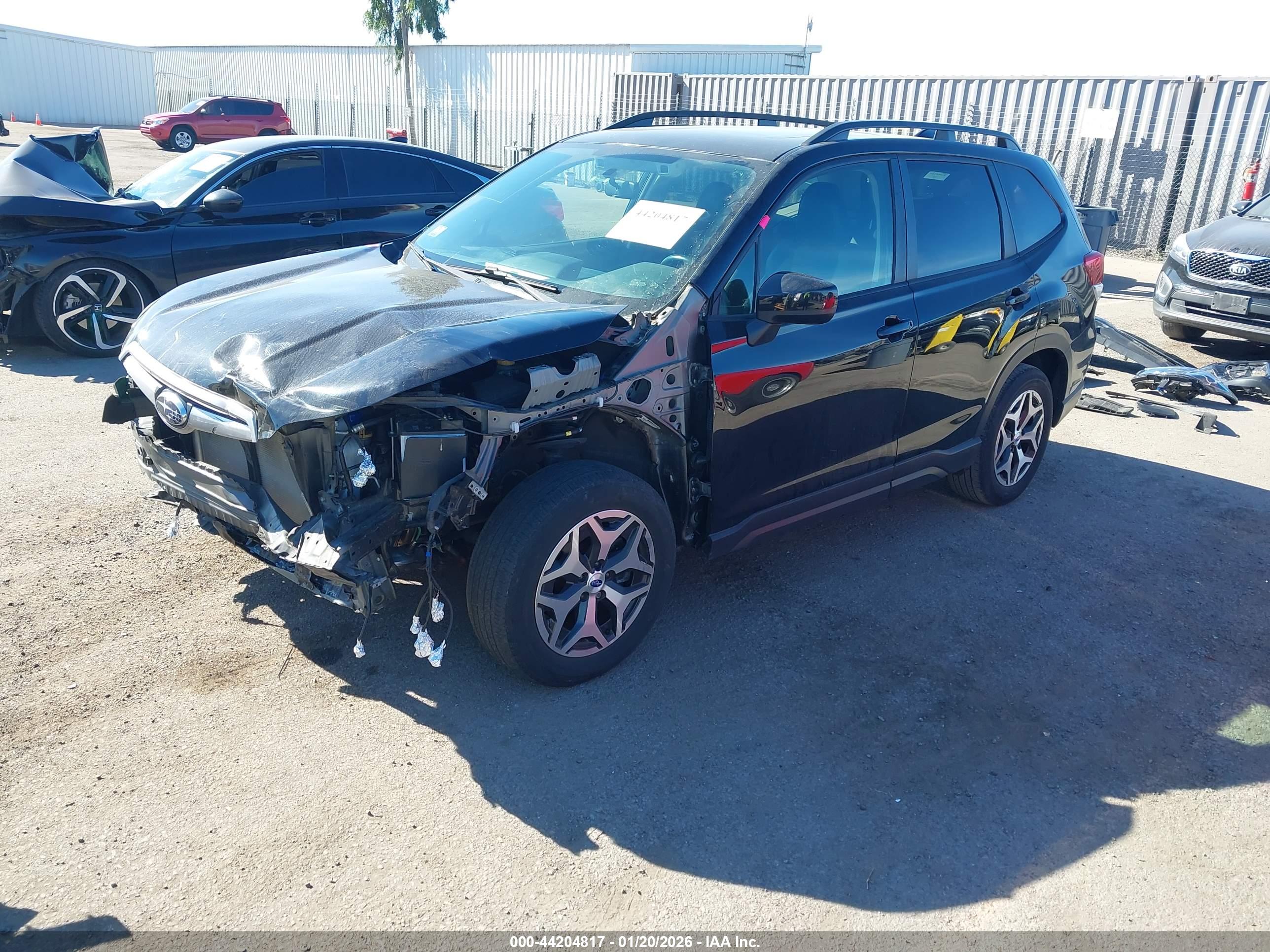 SUBARU FORESTER image 2