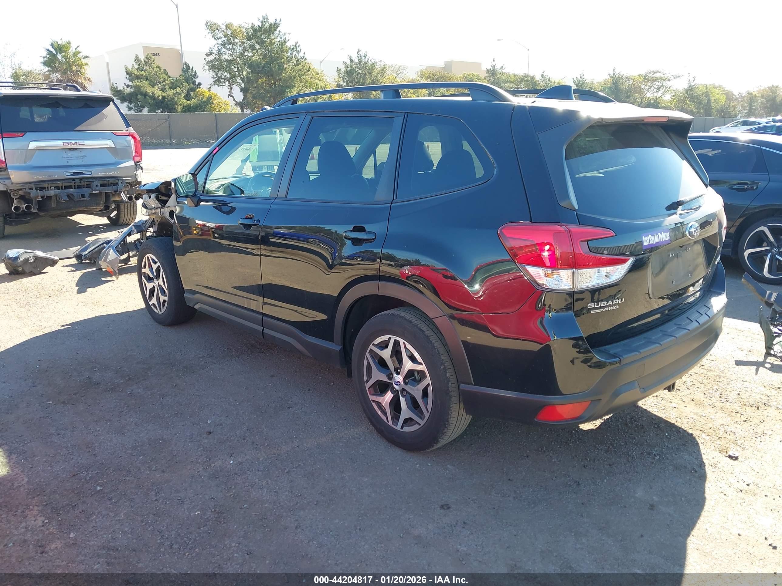 SUBARU FORESTER image 3