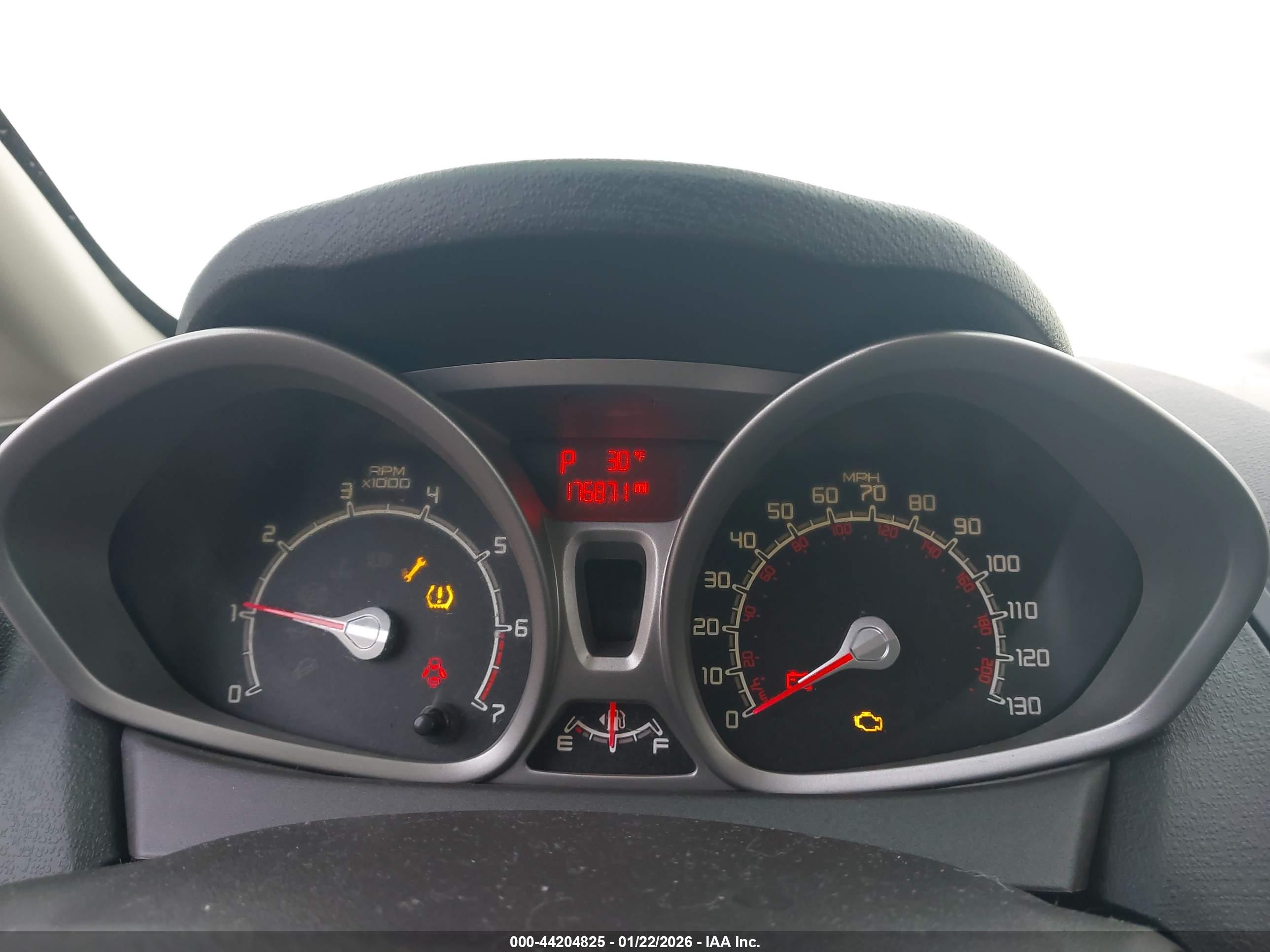 FORD FIESTA image 7