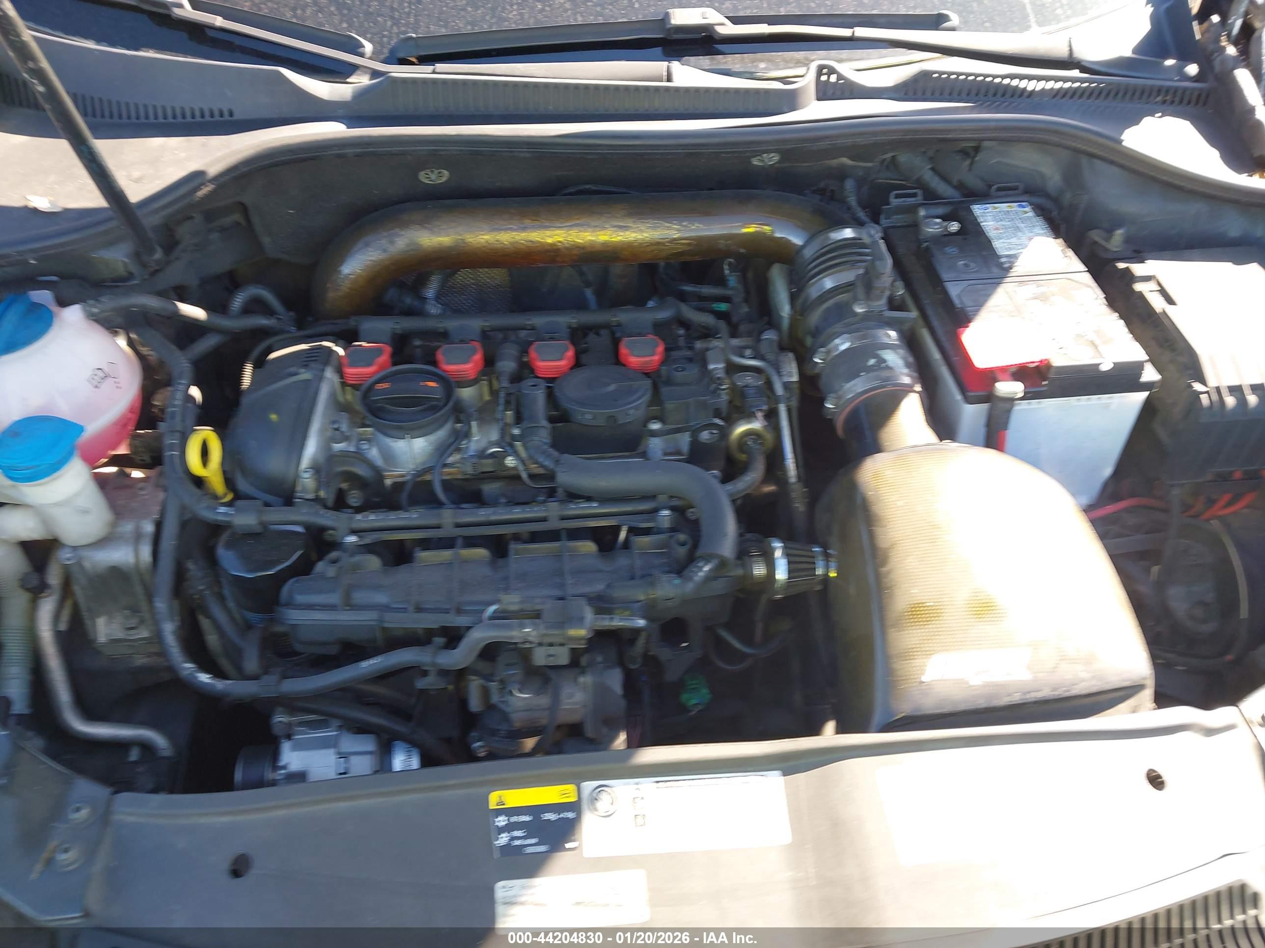VOLKSWAGEN GTI image 10