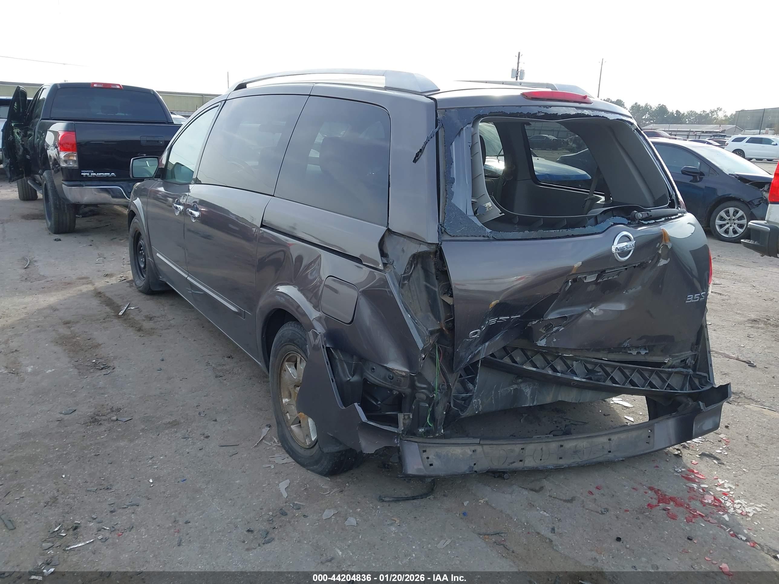 NISSAN QUEST image 3