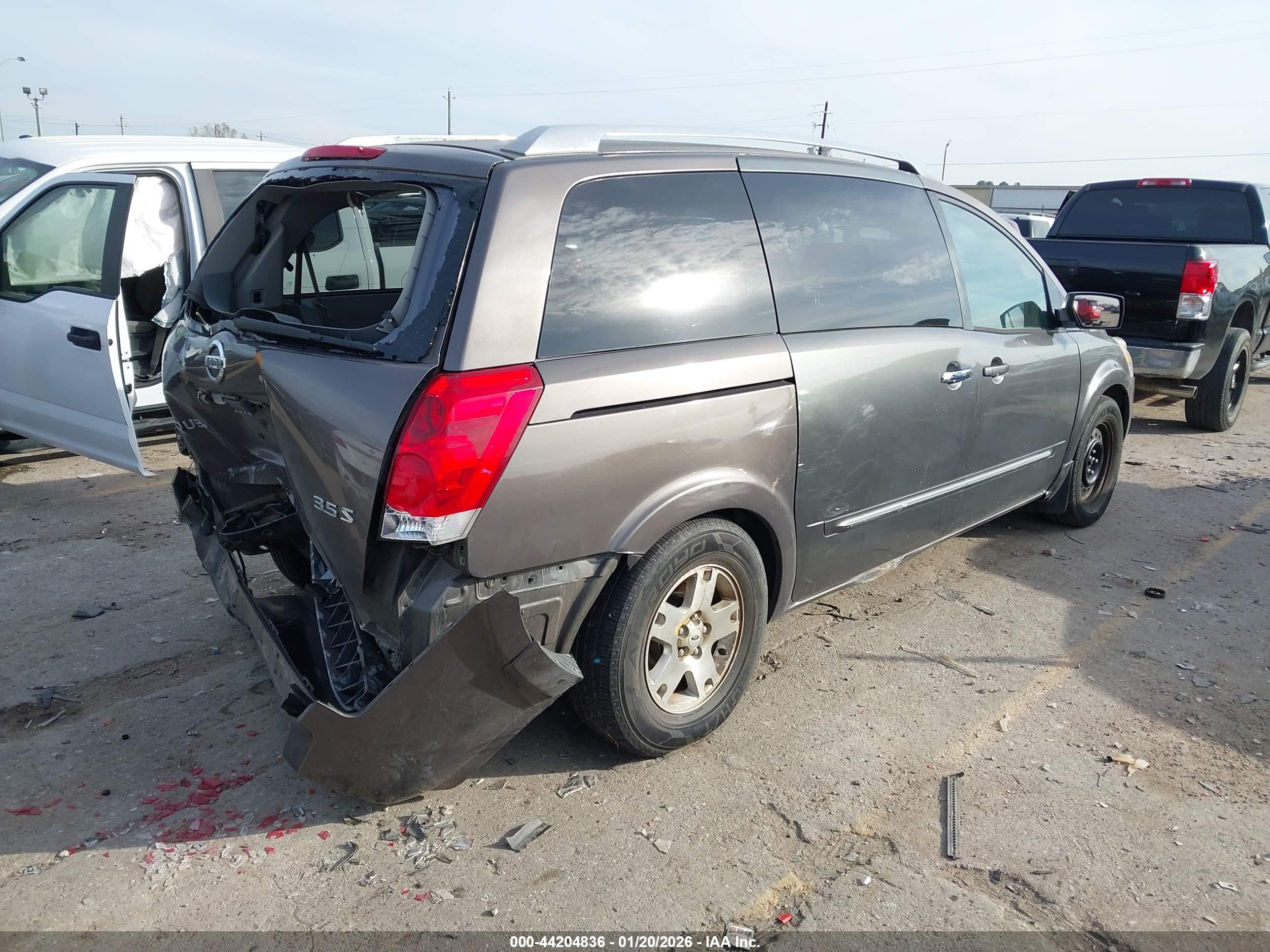 NISSAN QUEST image 4