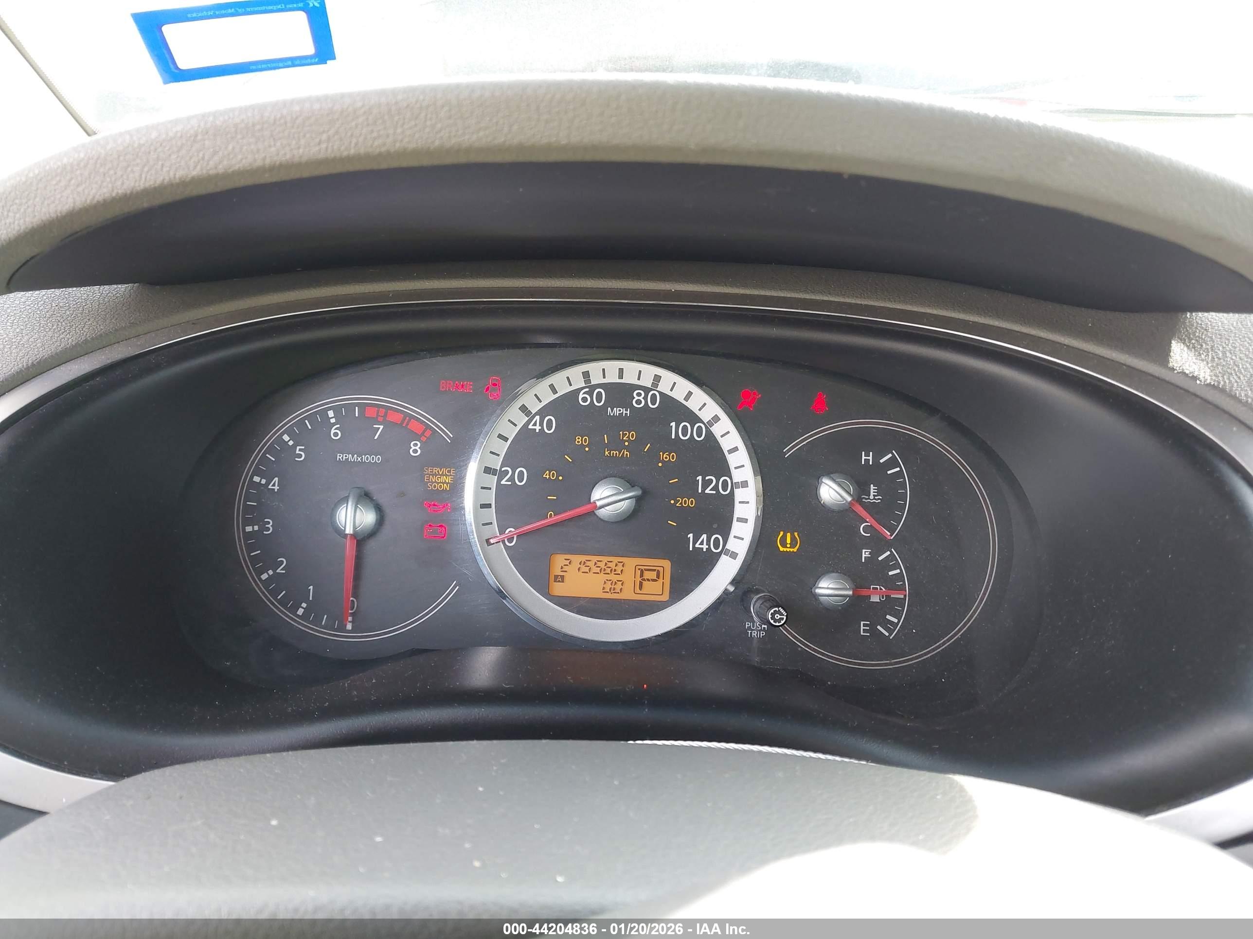 NISSAN QUEST image 7