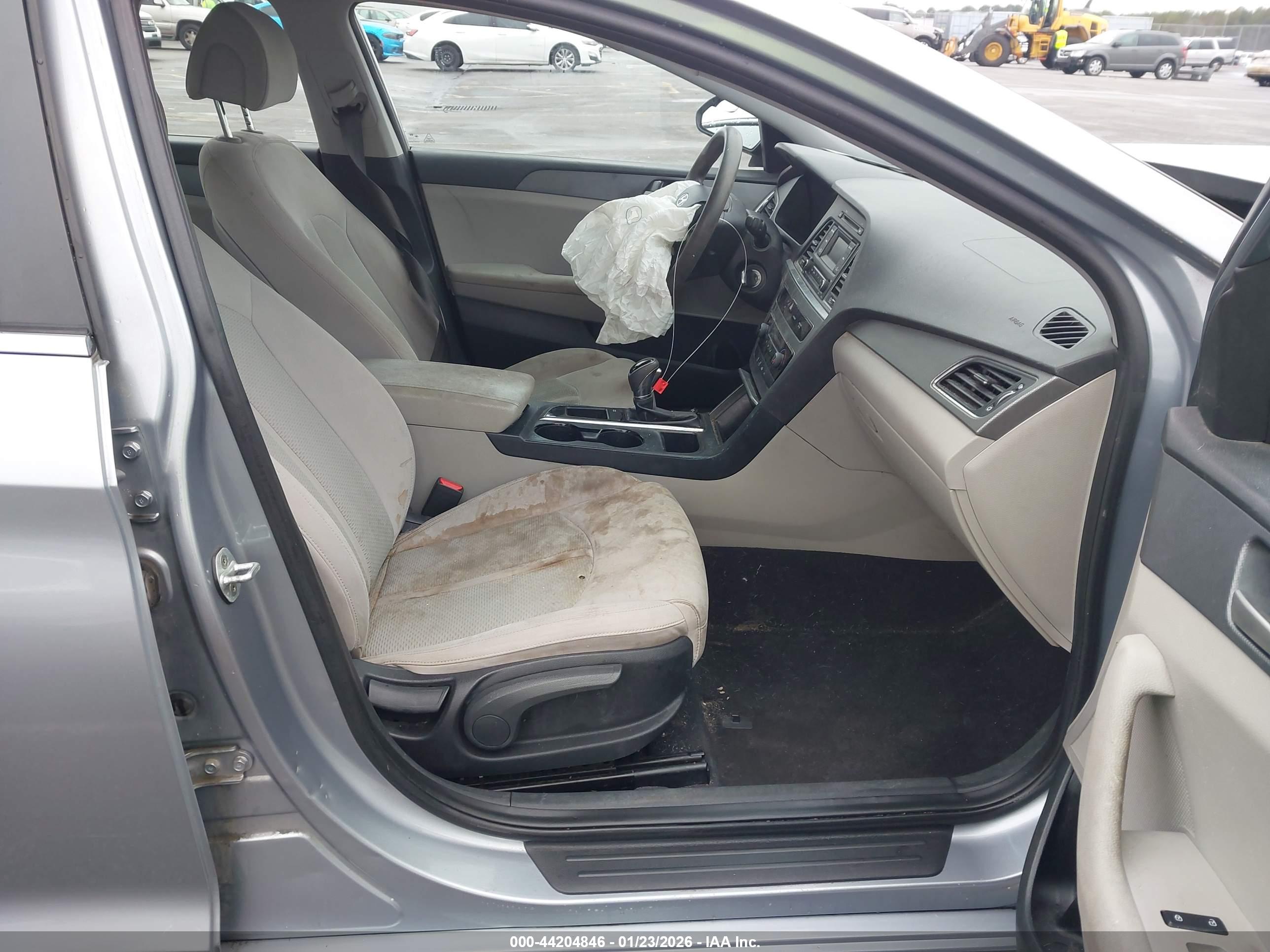 HYUNDAI SONATA image 5
