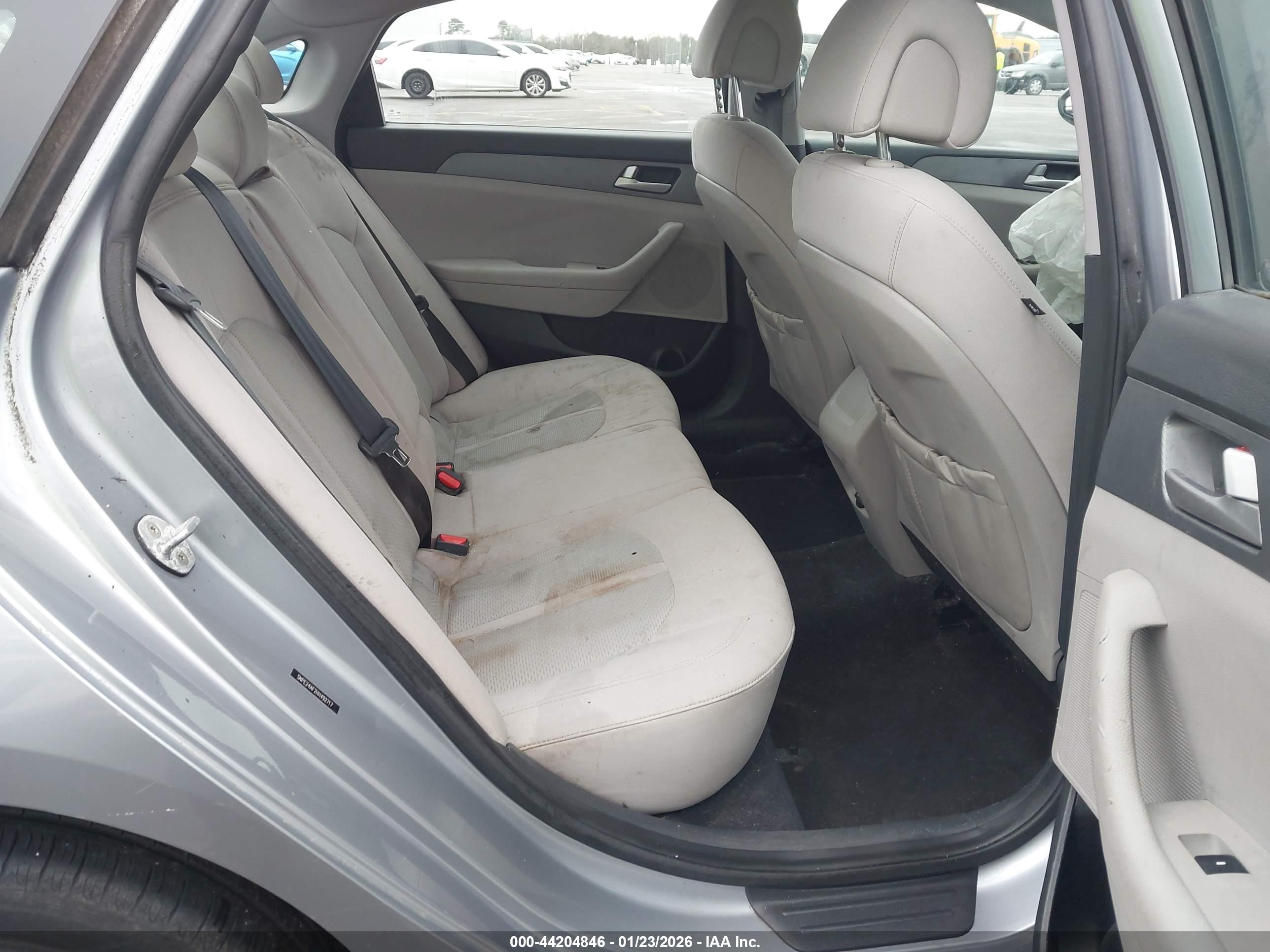 HYUNDAI SONATA image 8