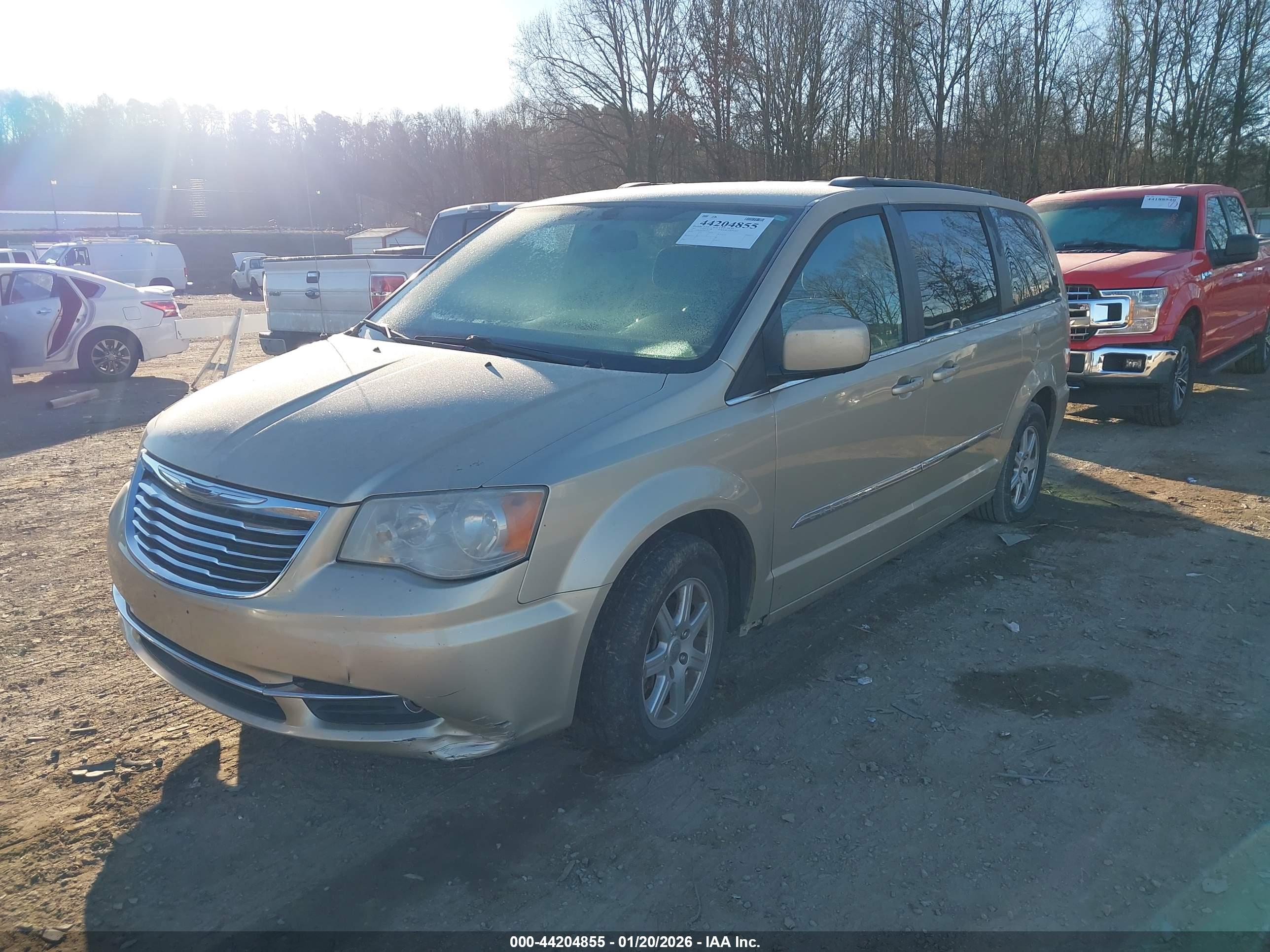 CHRYSLER TOWN image 2