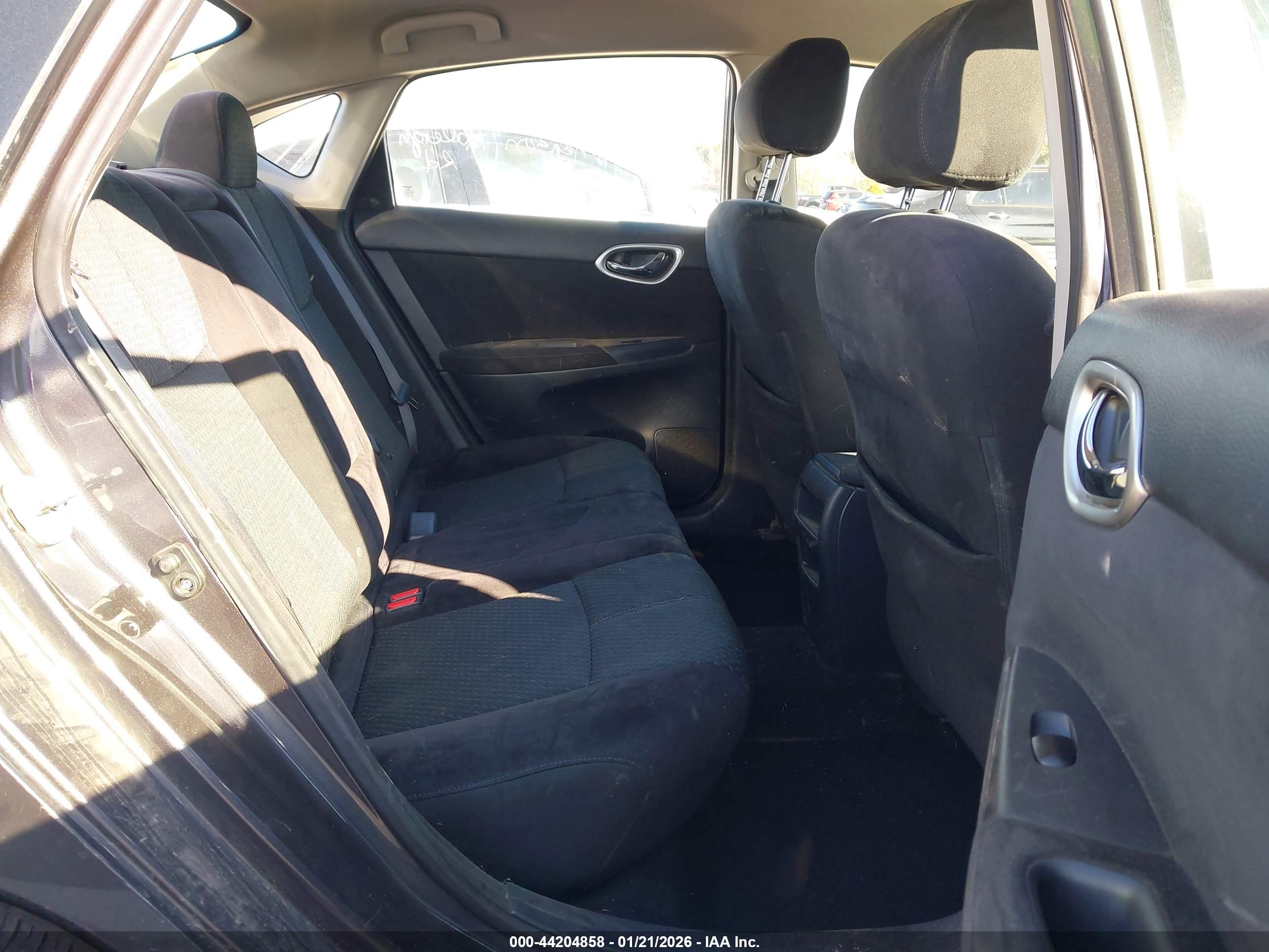 NISSAN SENTRA image 8