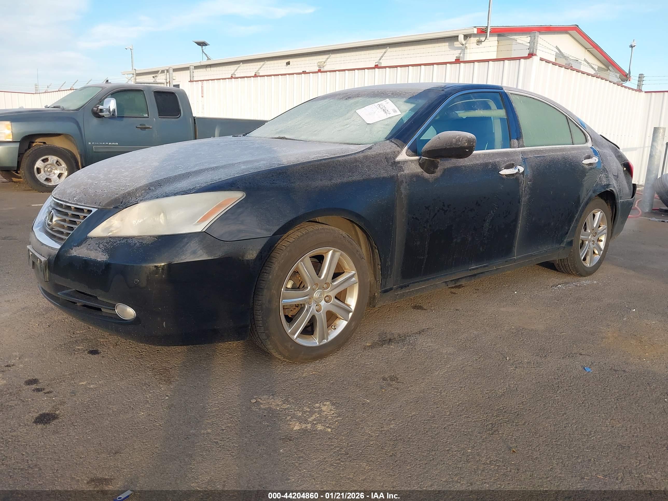 LEXUS ES image 2