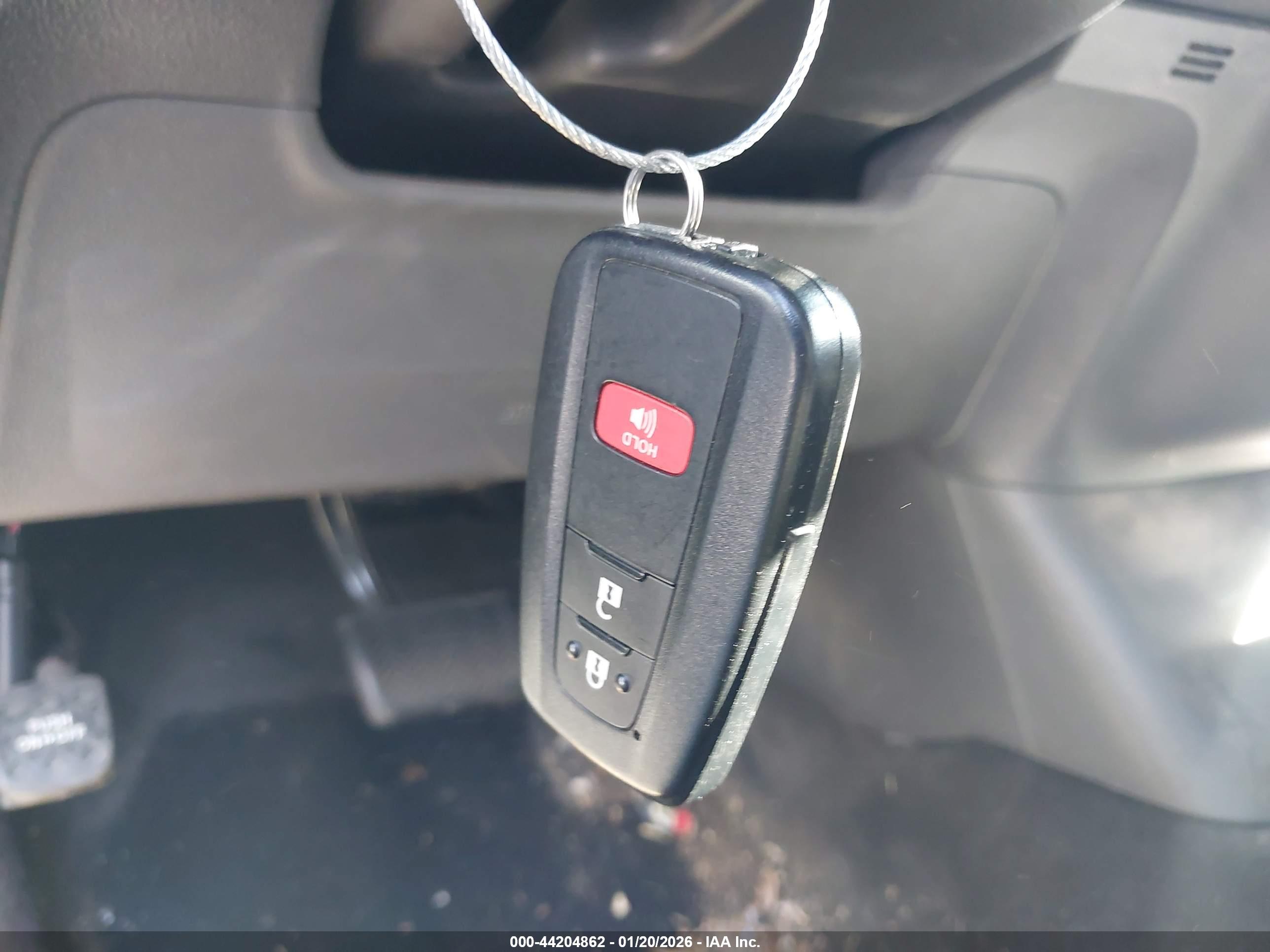 TOYOTA PRIUS image 11