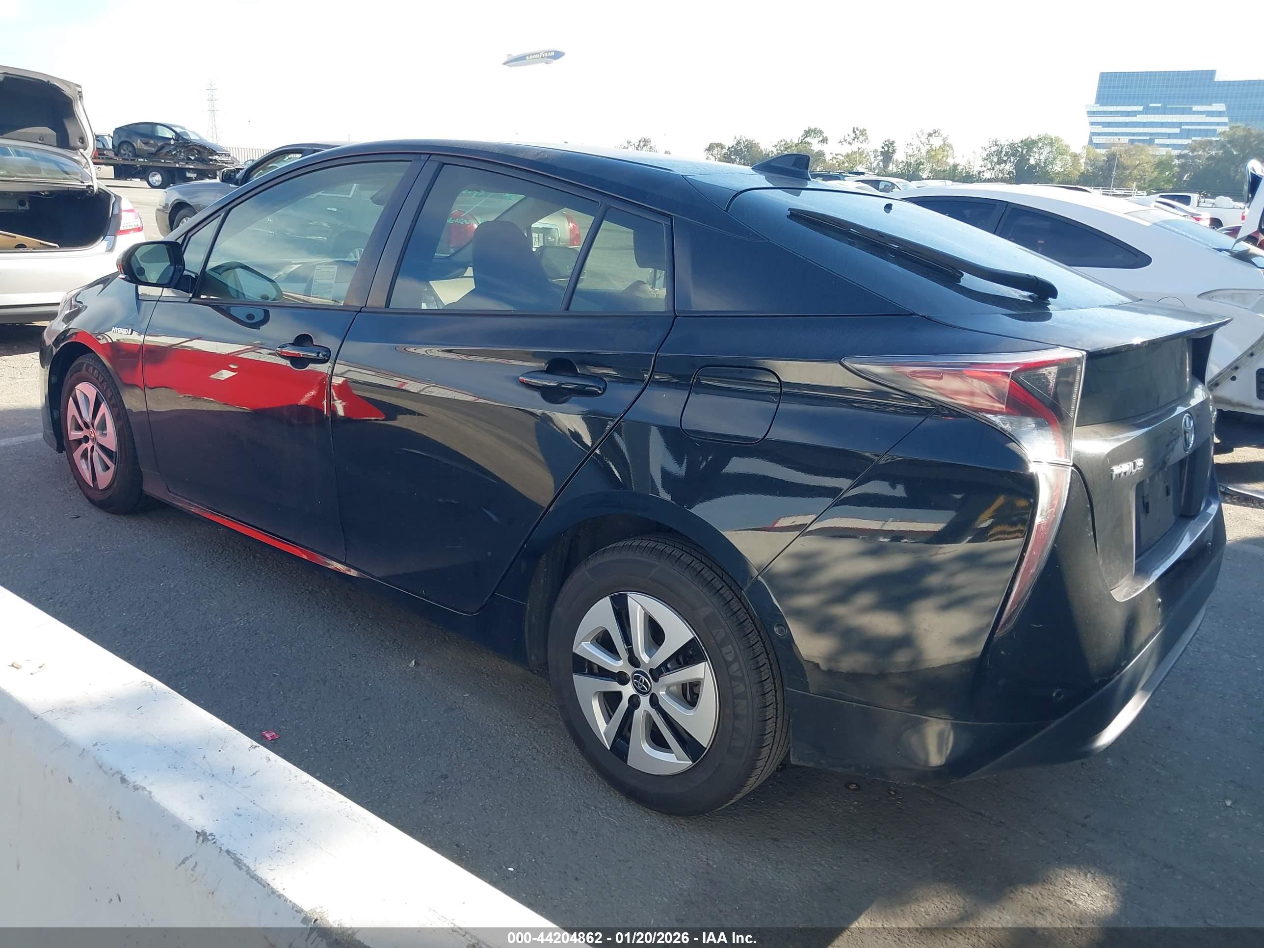 TOYOTA PRIUS image 3