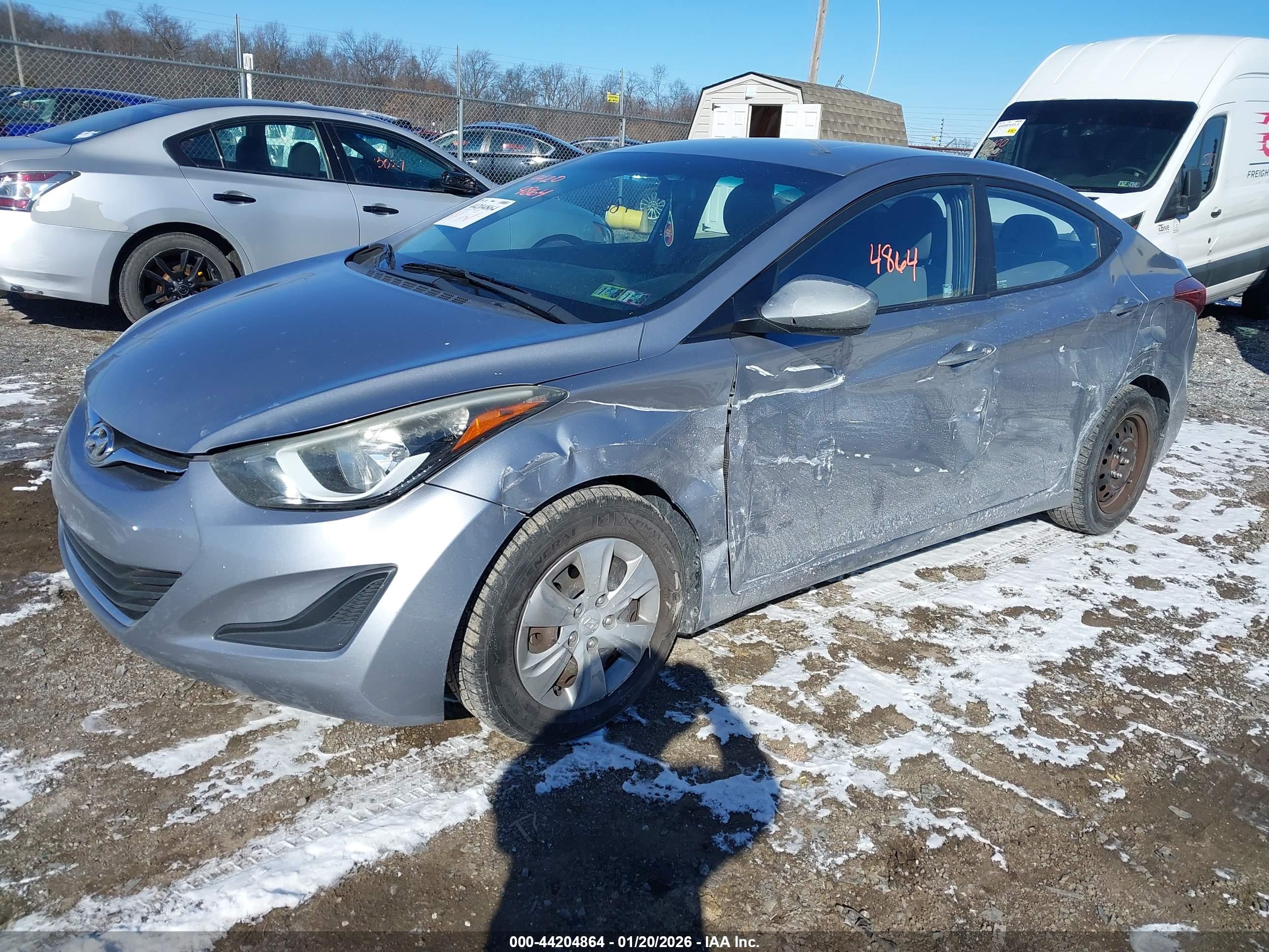 HYUNDAI ELANTRA image 2