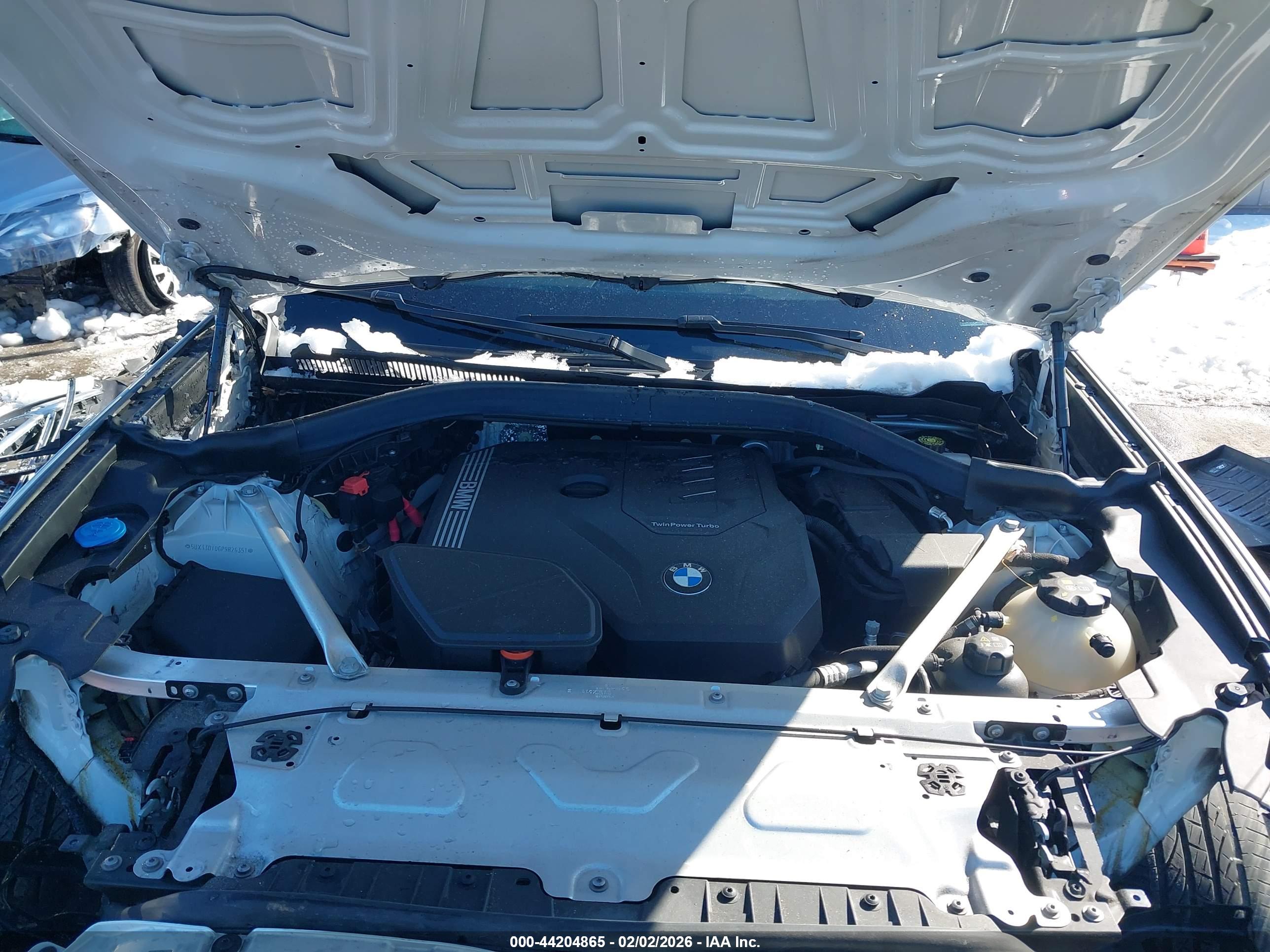 BMW X4 image 10