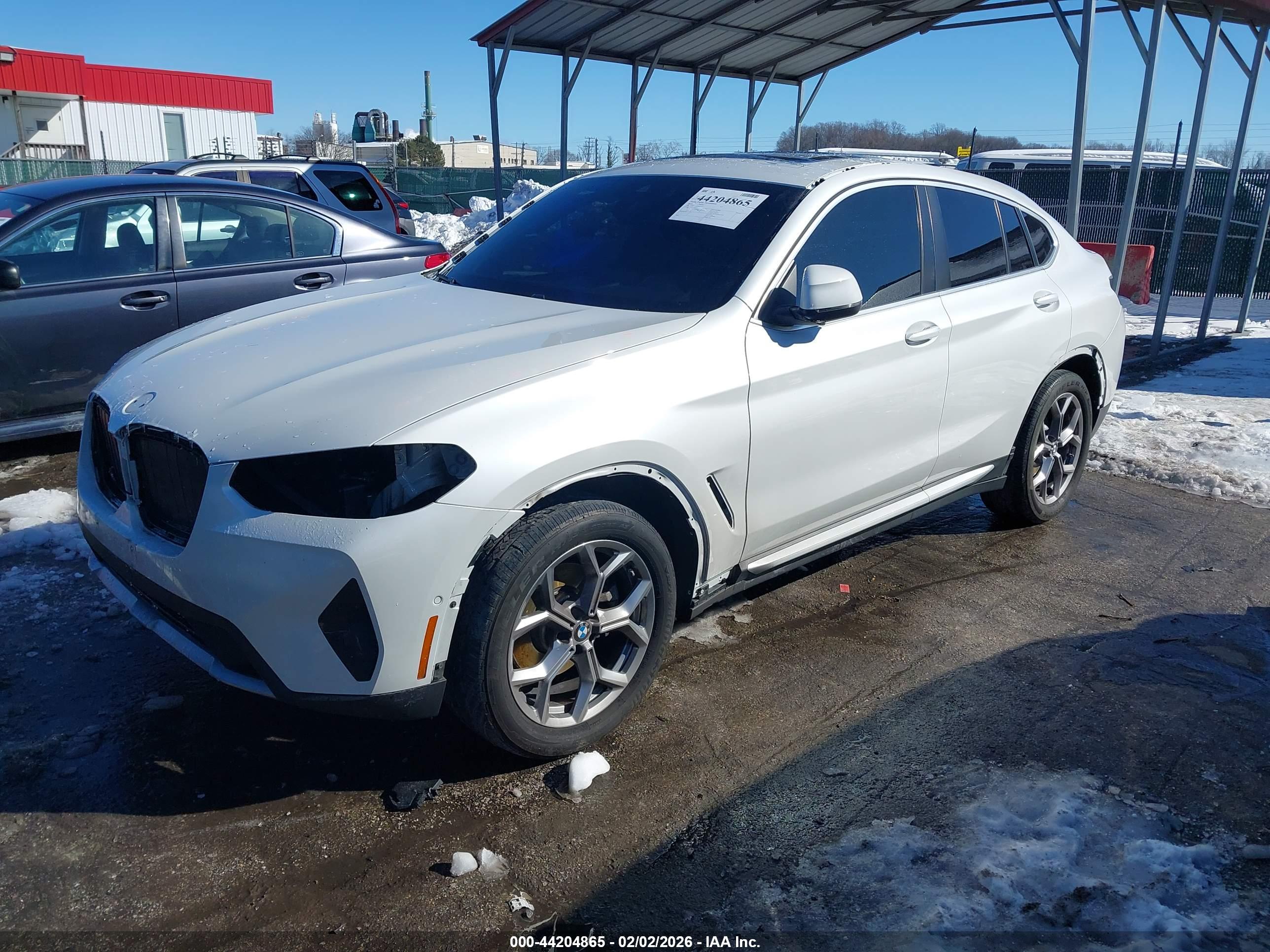 BMW X4 image 2