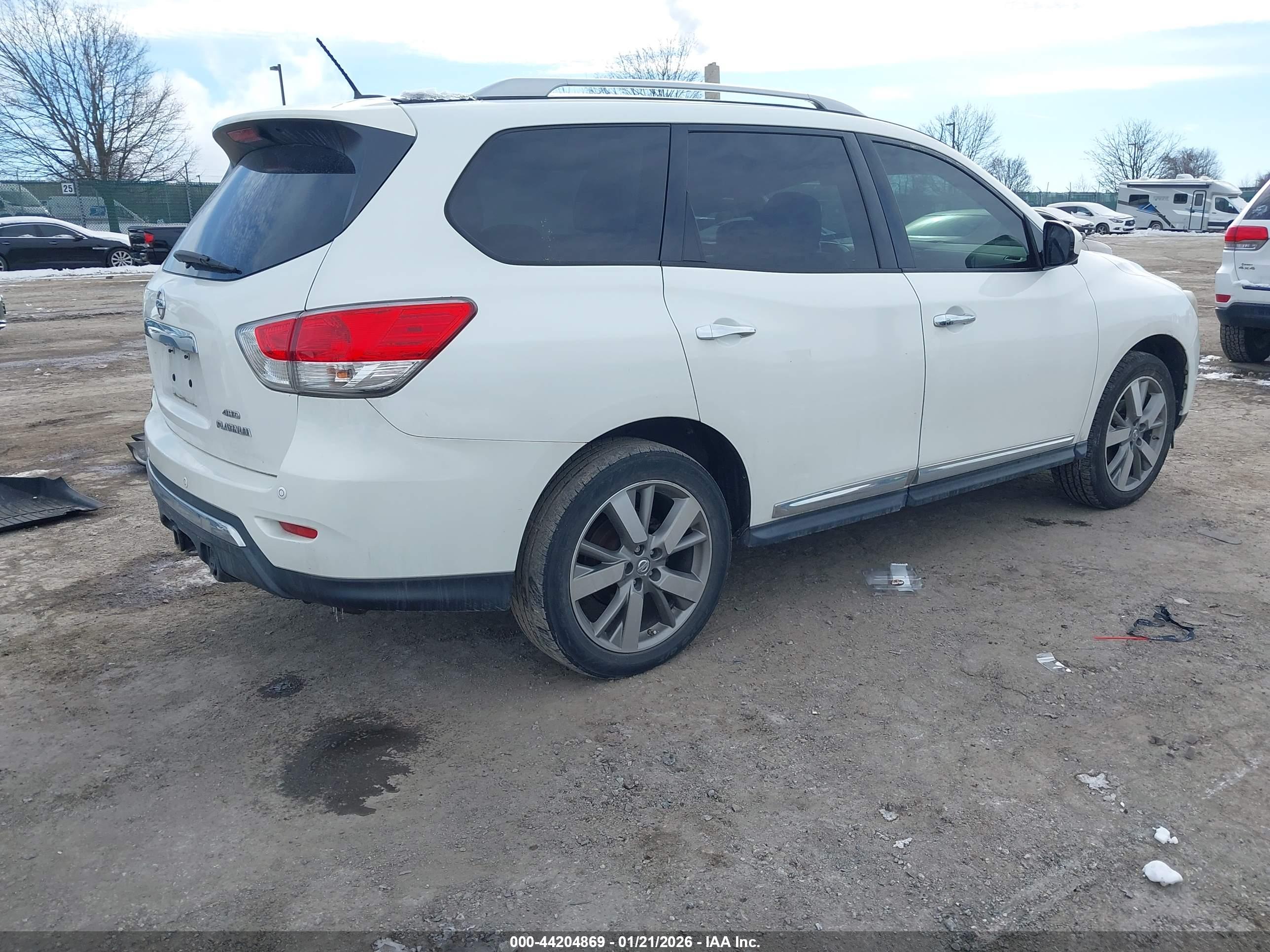 NISSAN PATHFINDER image 4
