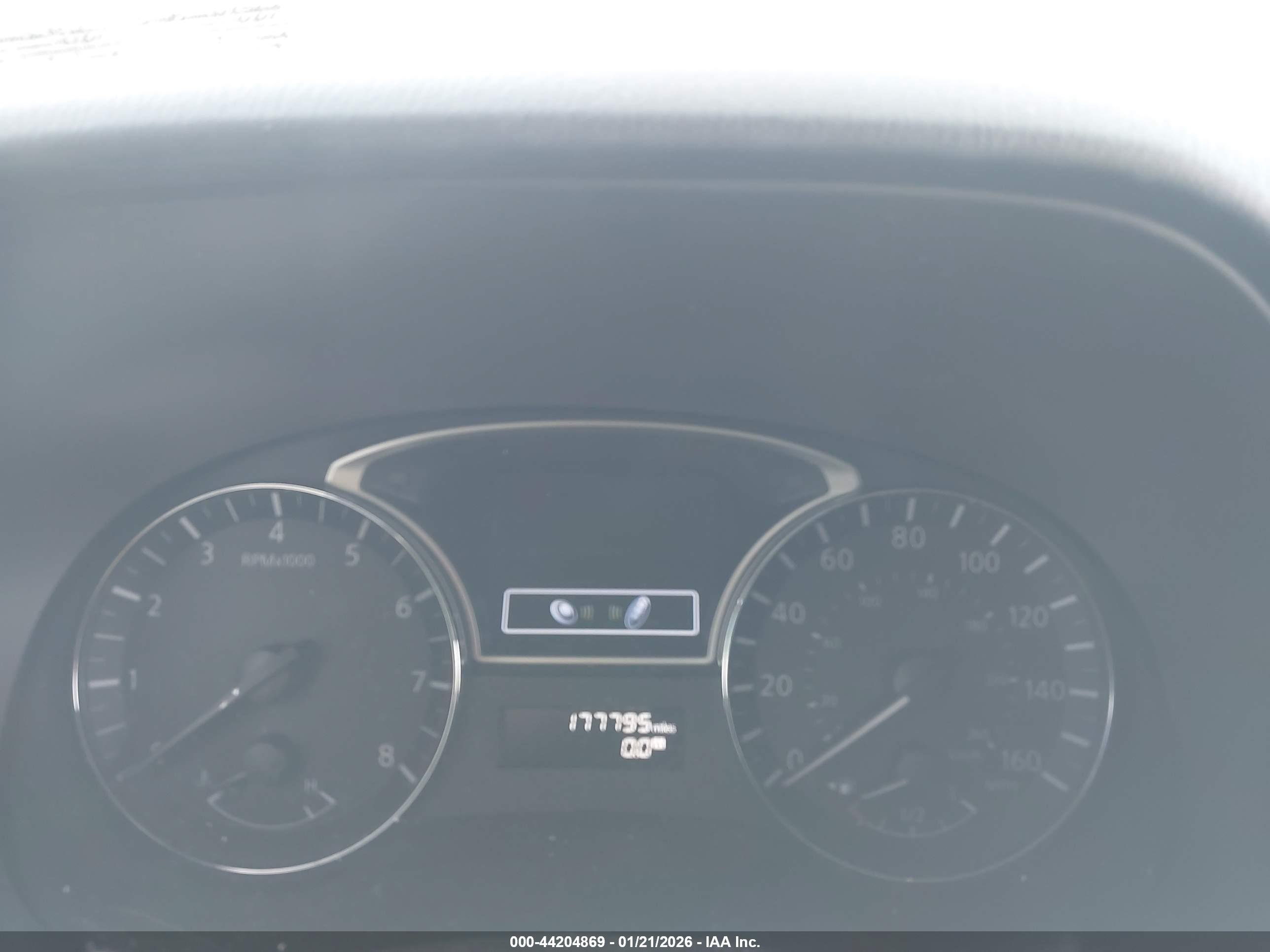 NISSAN PATHFINDER image 7