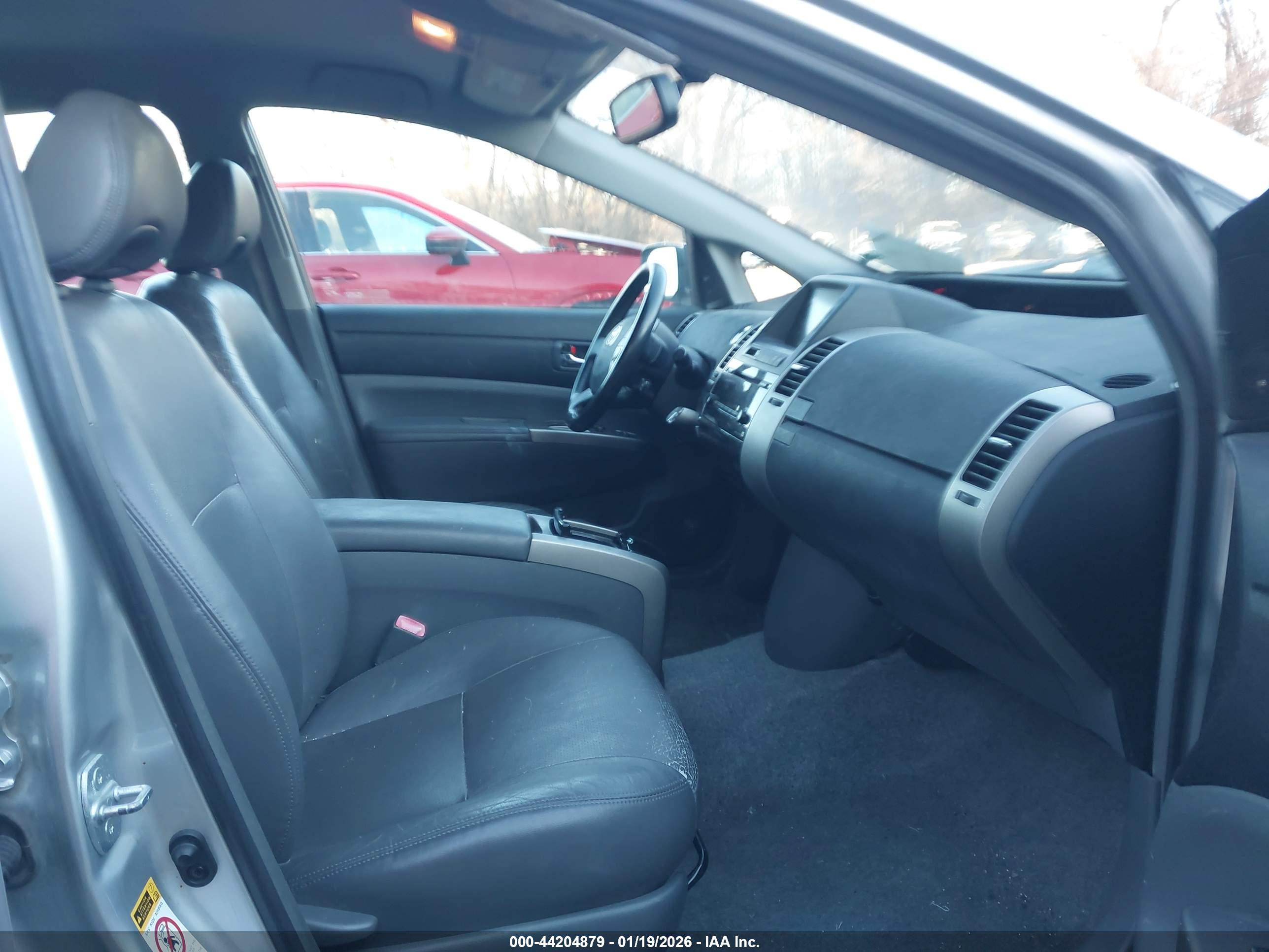 TOYOTA PRIUS image 5