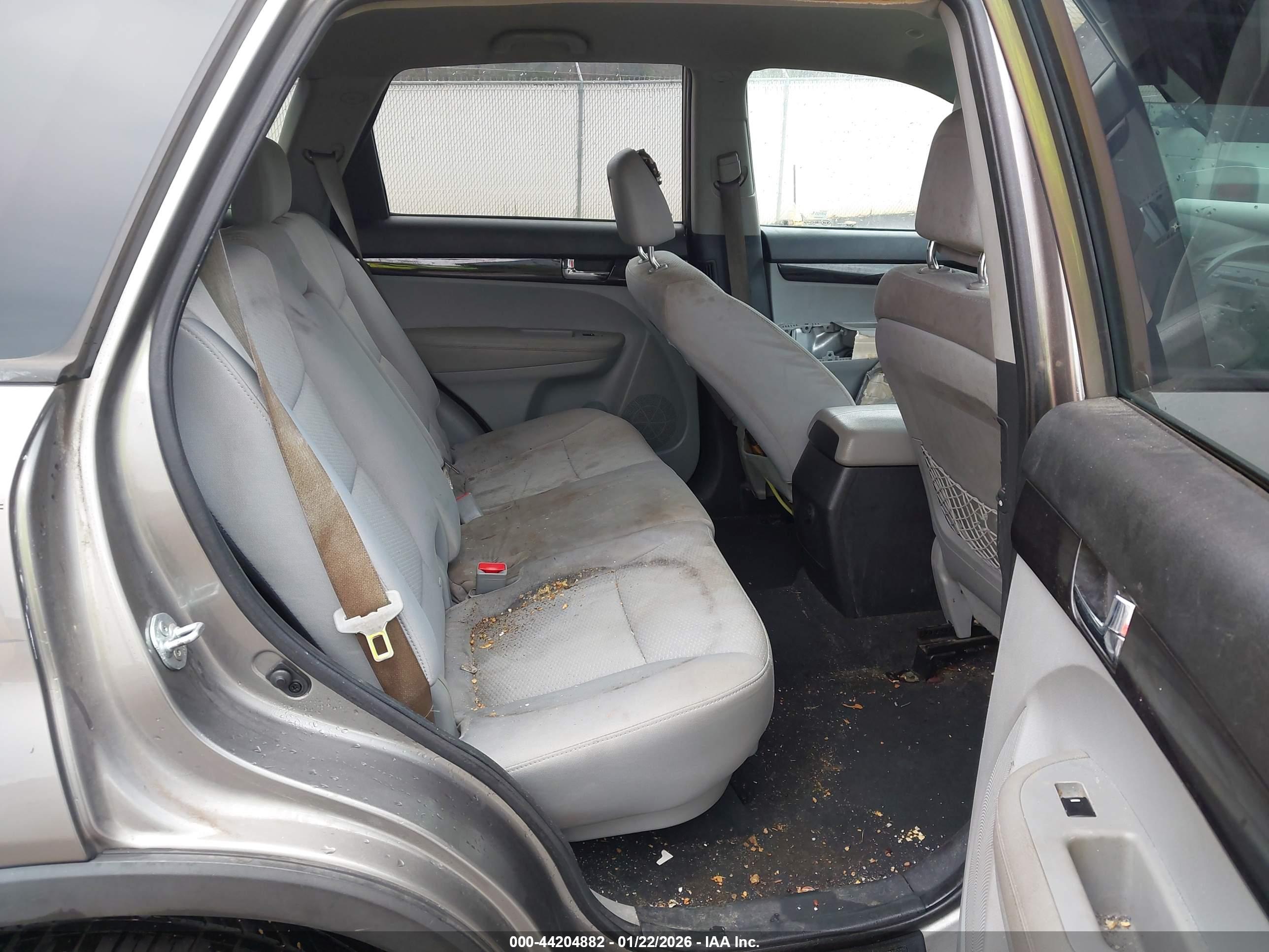 KIA SORENTO image 8
