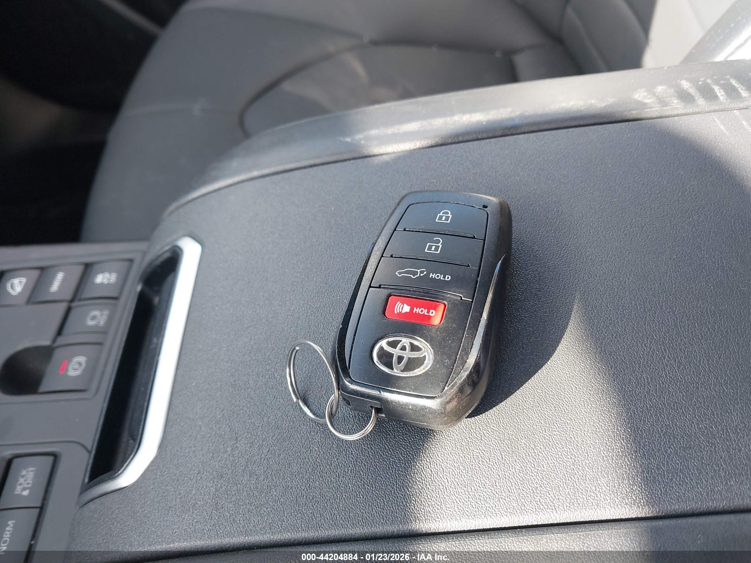 TOYOTA HIGHLANDER image 11