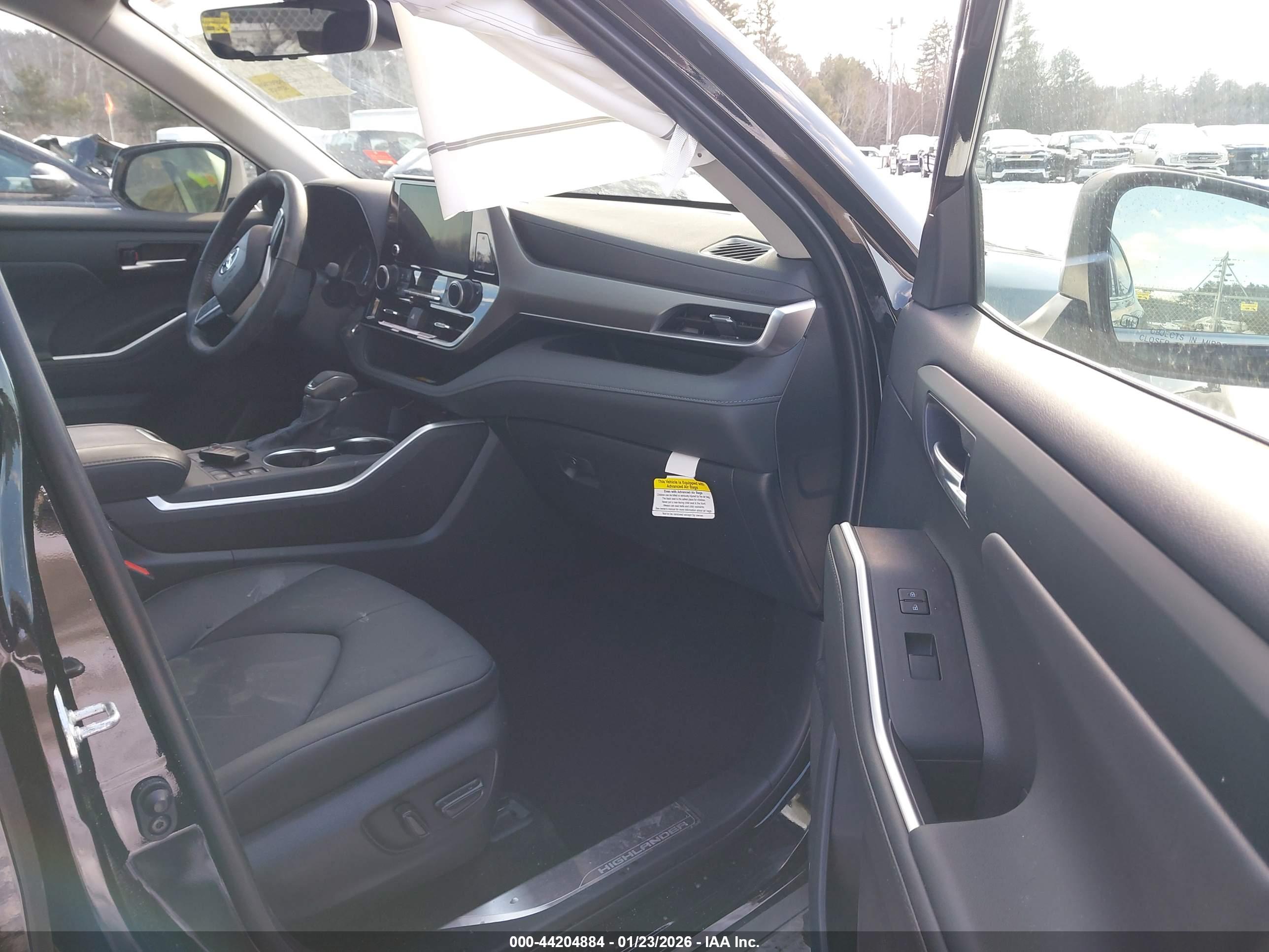 TOYOTA HIGHLANDER image 5