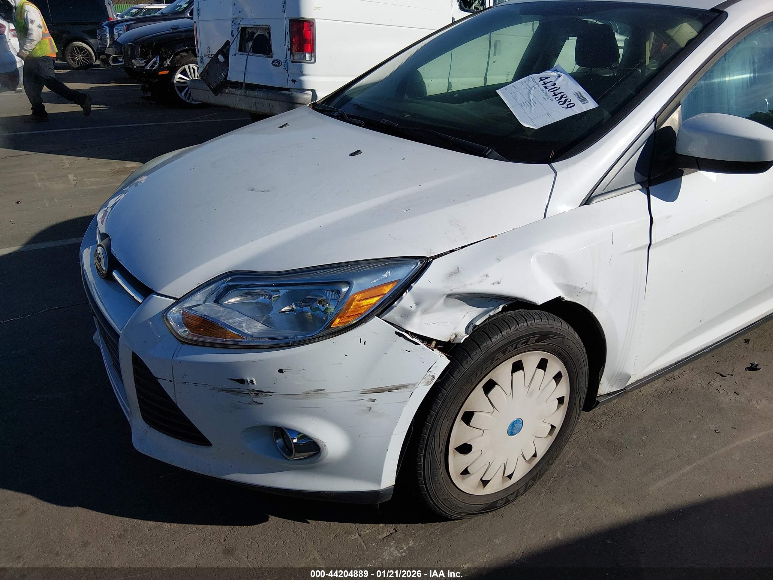 FORD FOCUS image 6