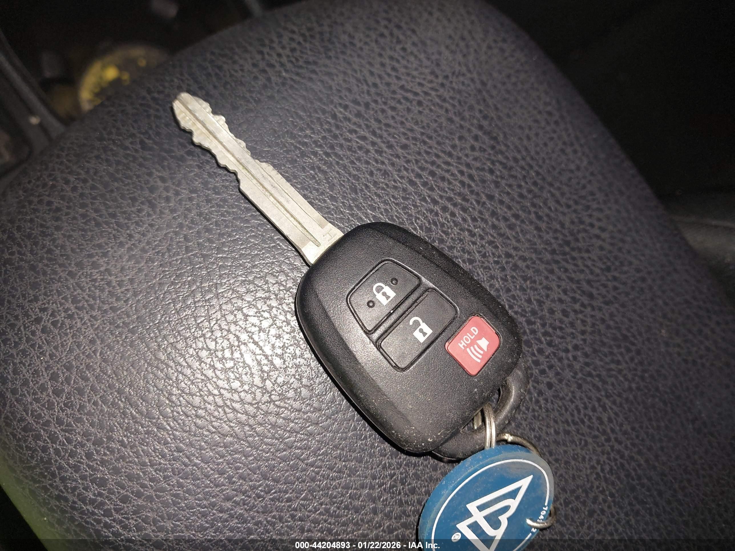 TOYOTA RAV4 image 11