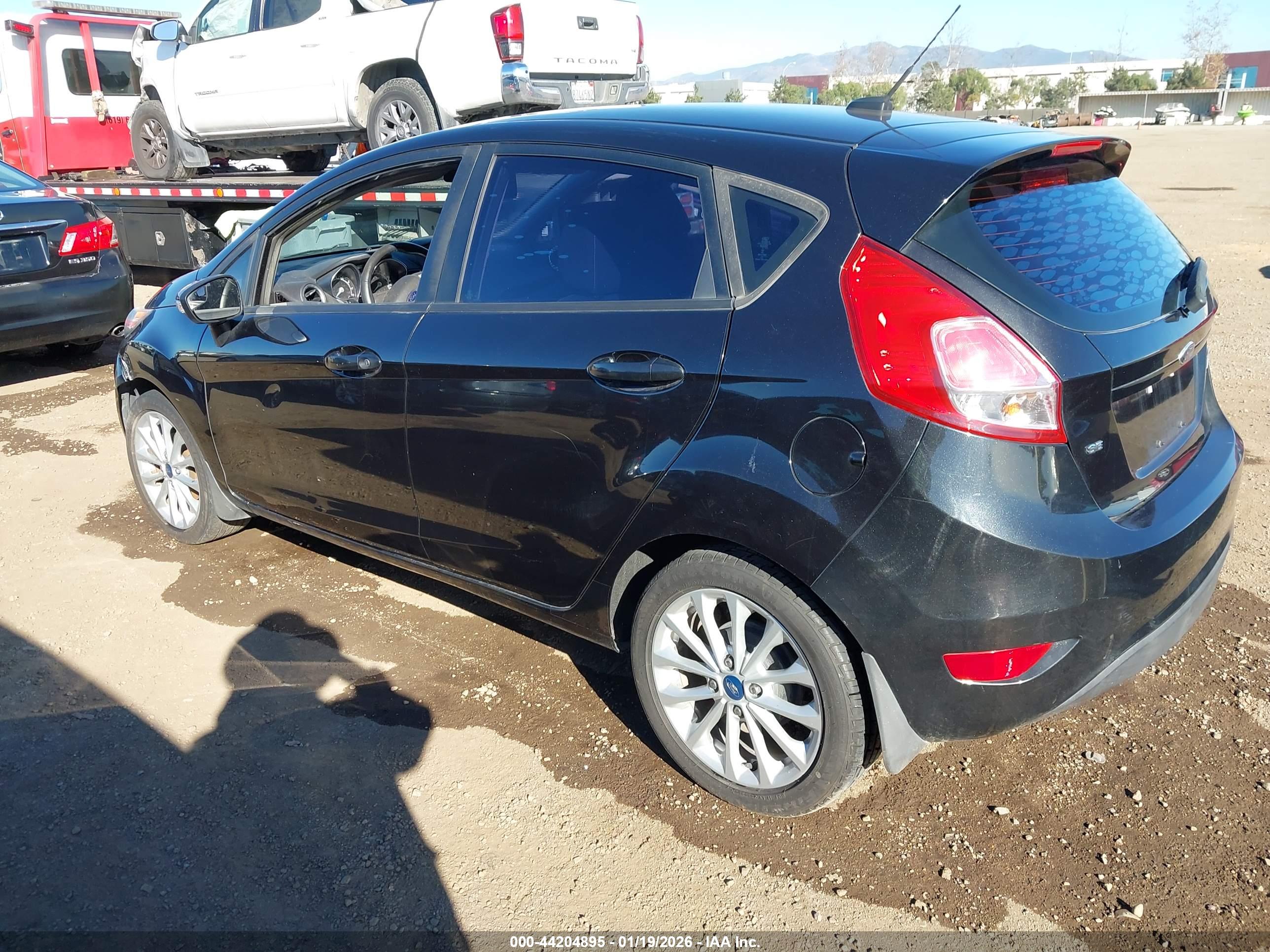 FORD FIESTA image 3