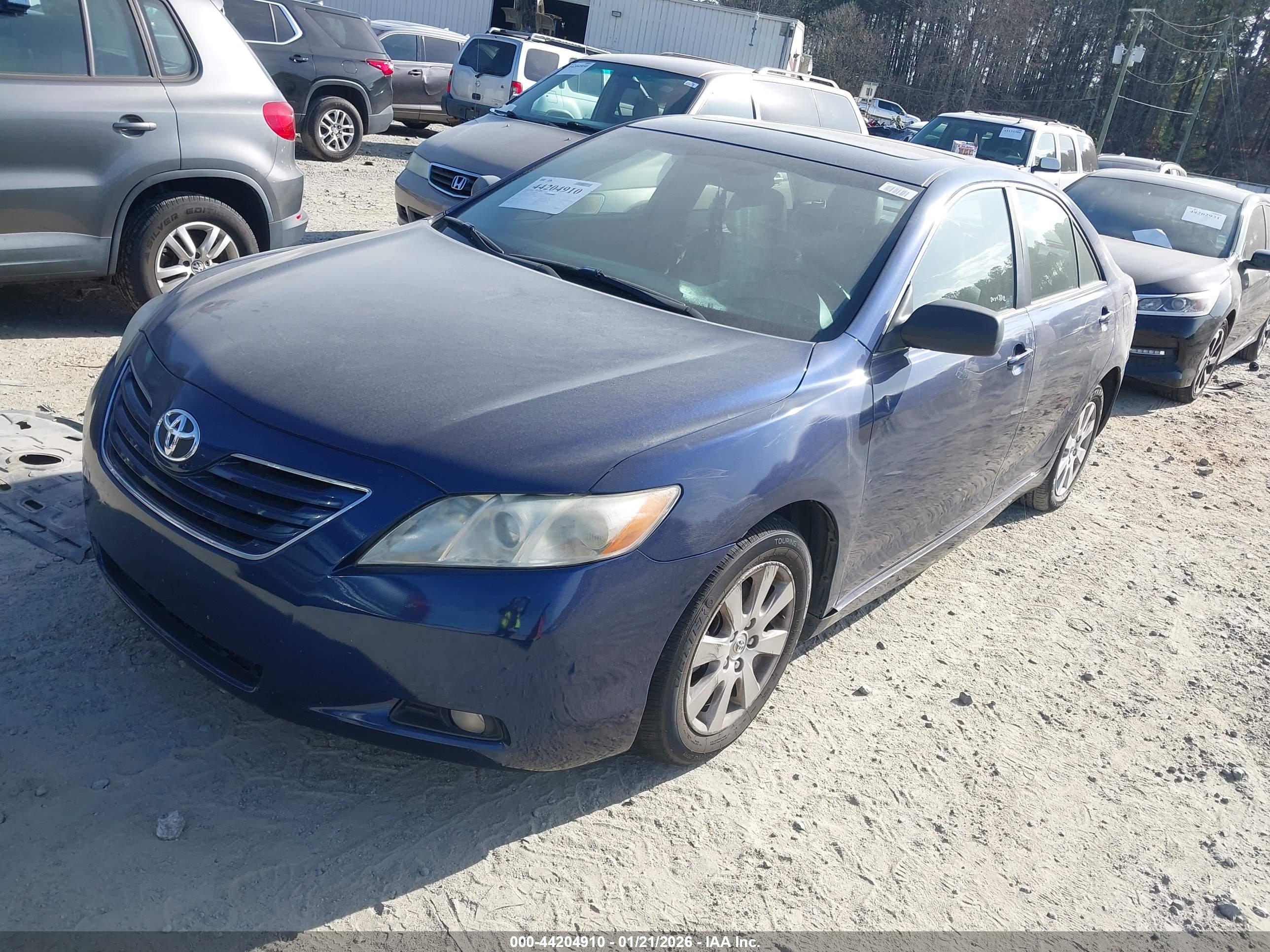 TOYOTA CAMRY image 2
