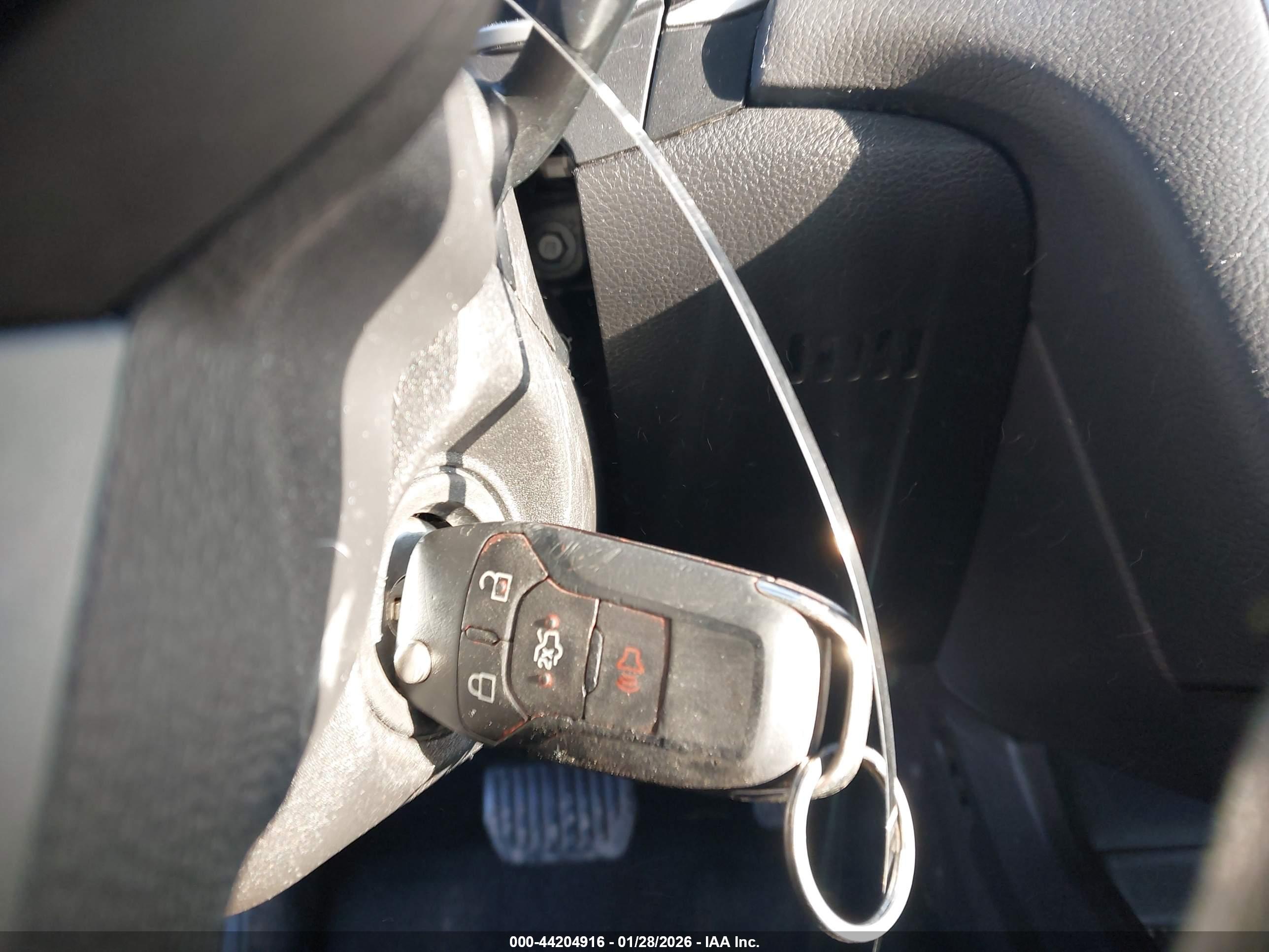FORD FUSION image 11