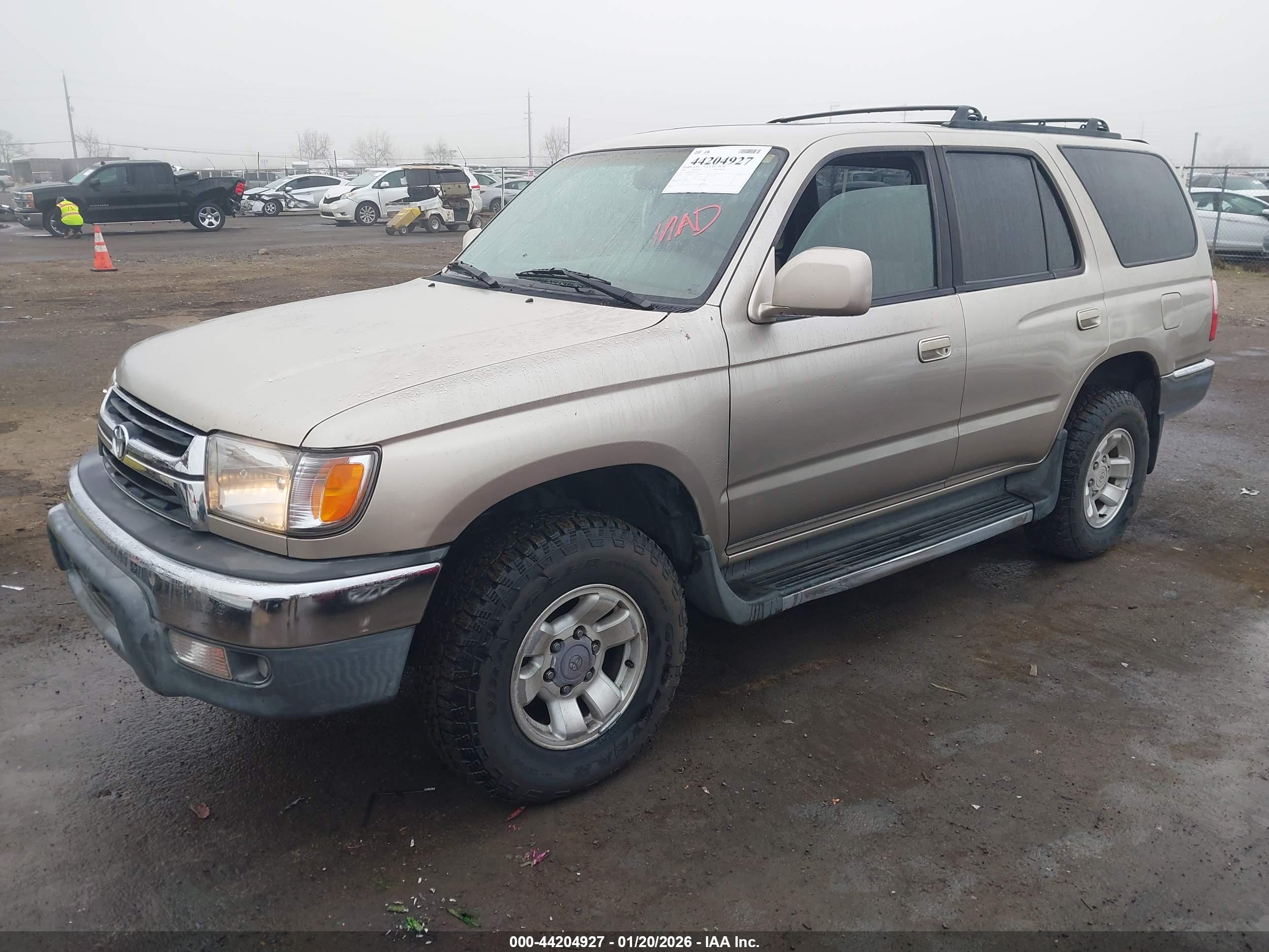 TOYOTA 4RUNNER image 2