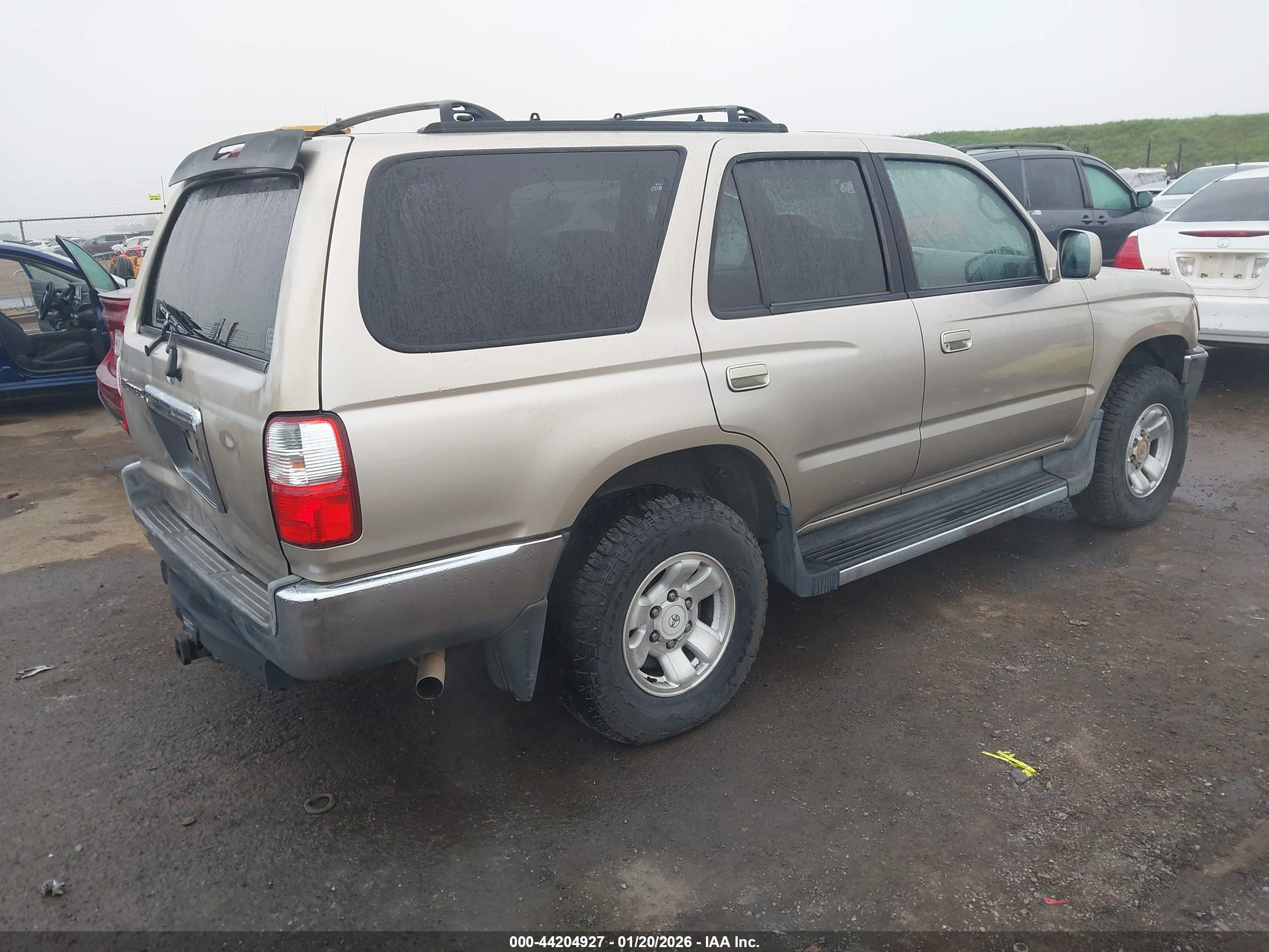 TOYOTA 4RUNNER image 4