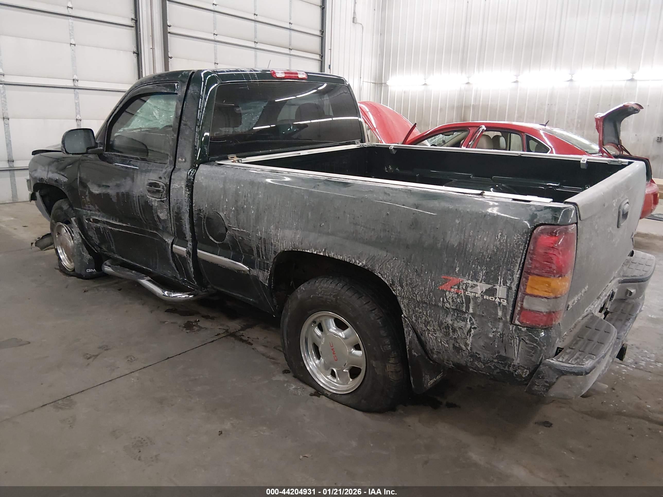 GMC SIERRA image 3