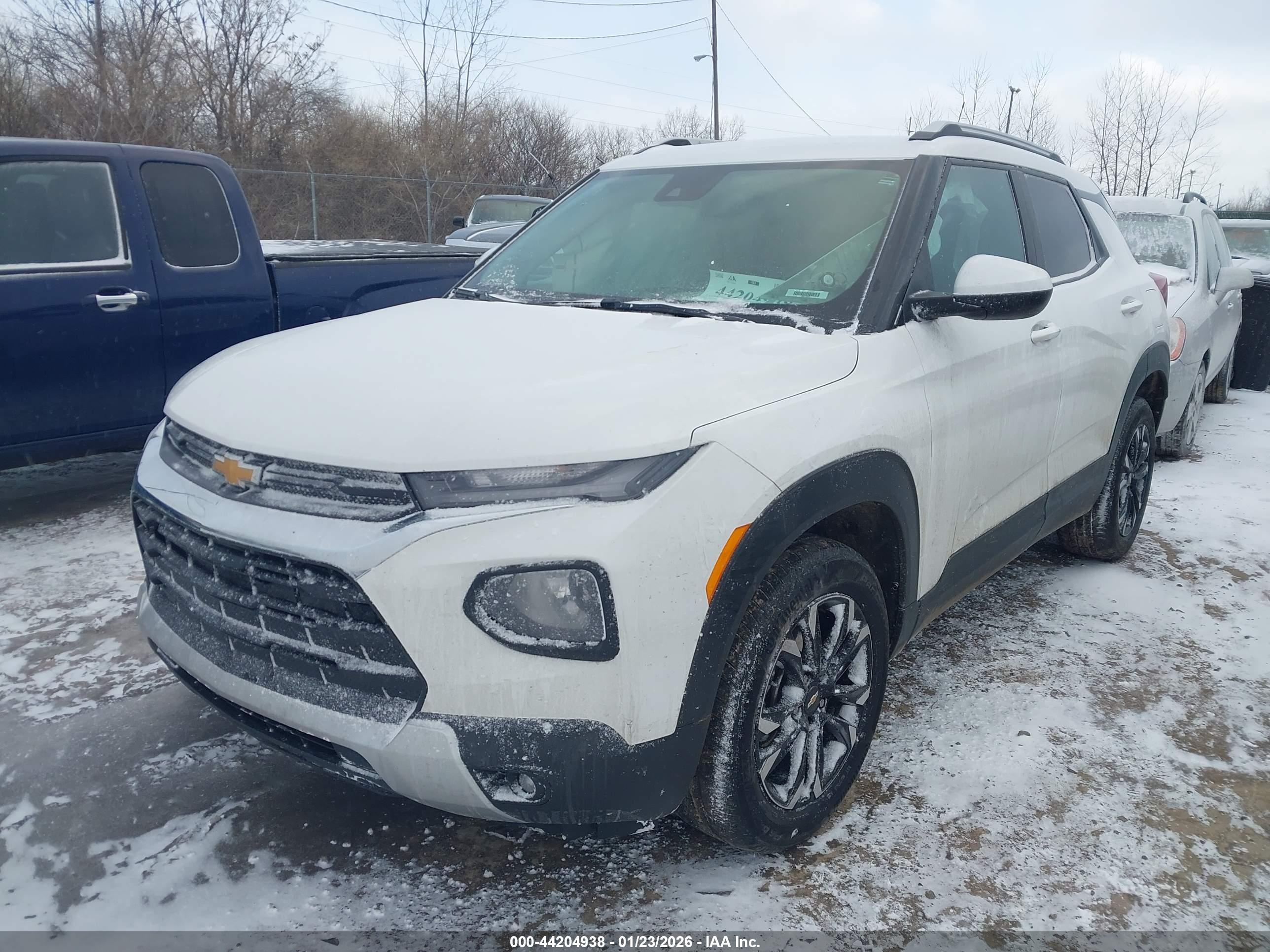 CHEVROLET TRAILBLAZER image 2