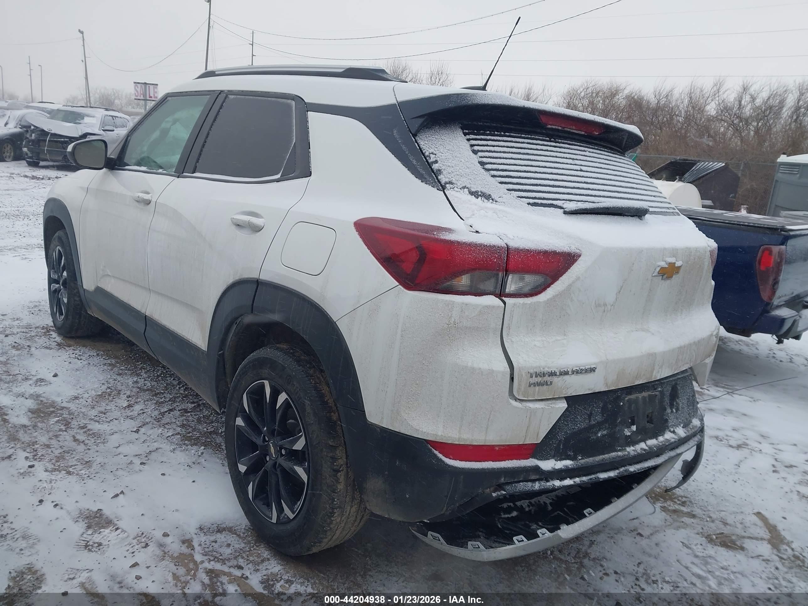 CHEVROLET TRAILBLAZER image 3