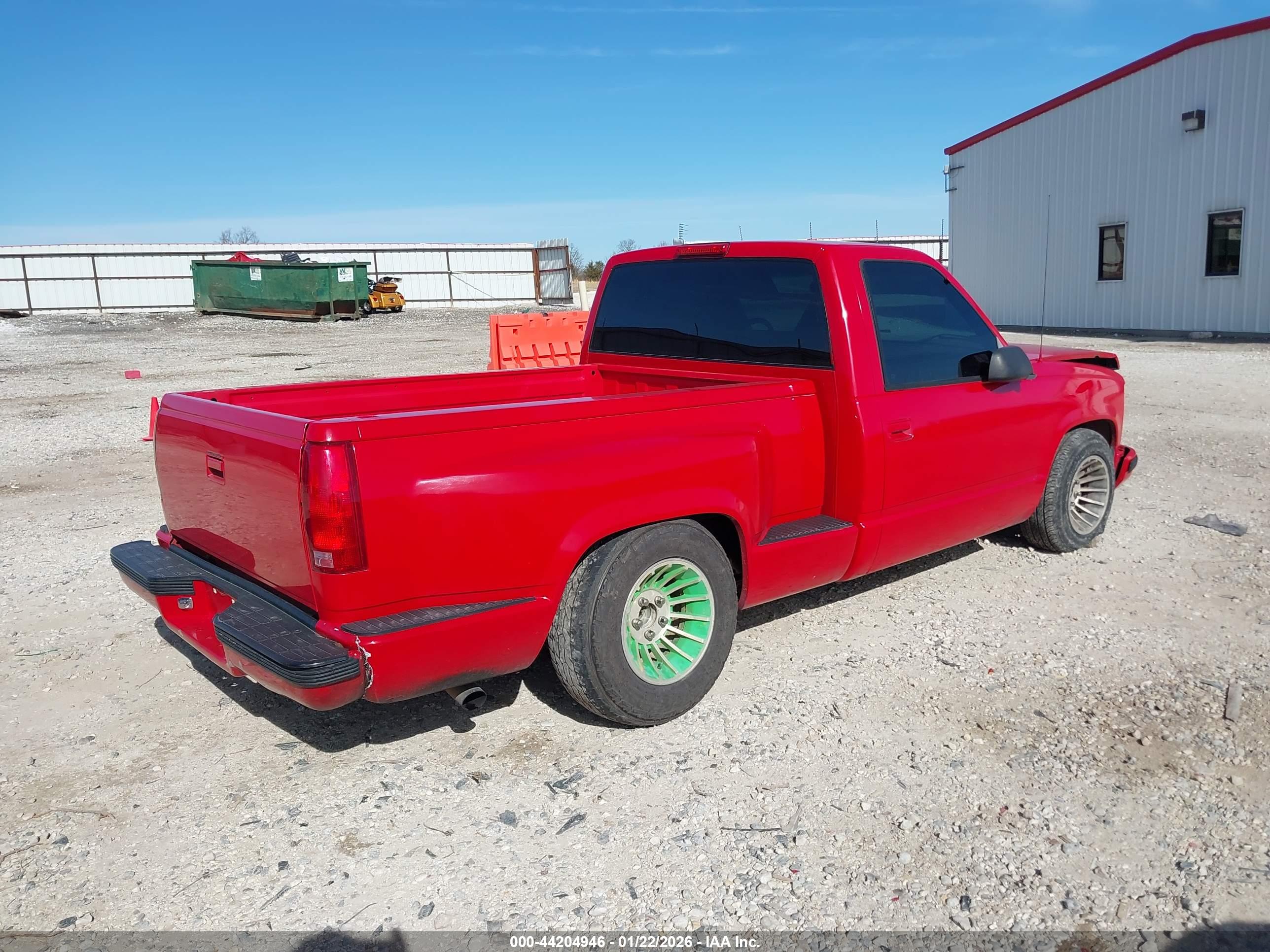CHEVROLET GMT-400 image 4