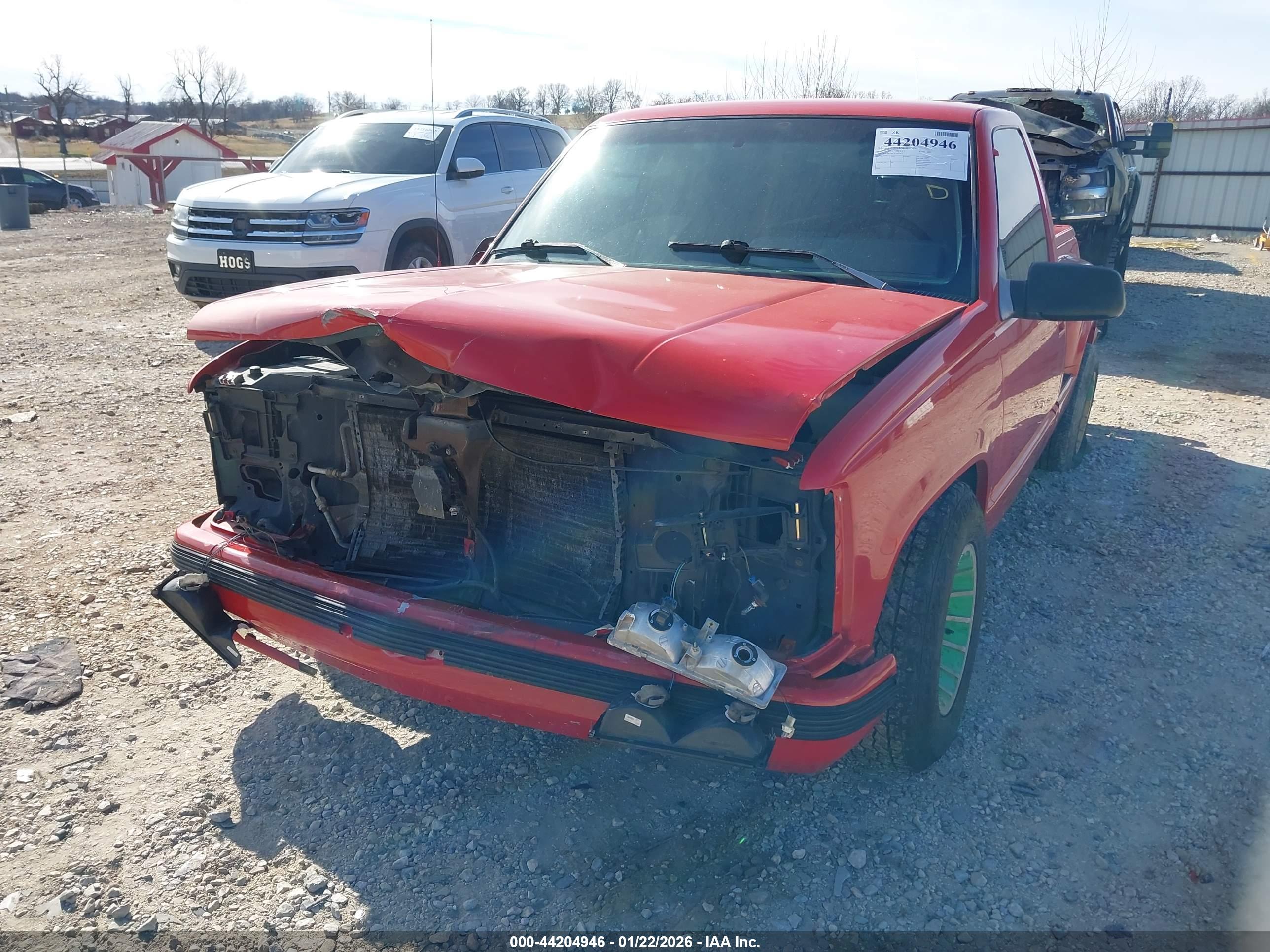 CHEVROLET GMT-400 image 6
