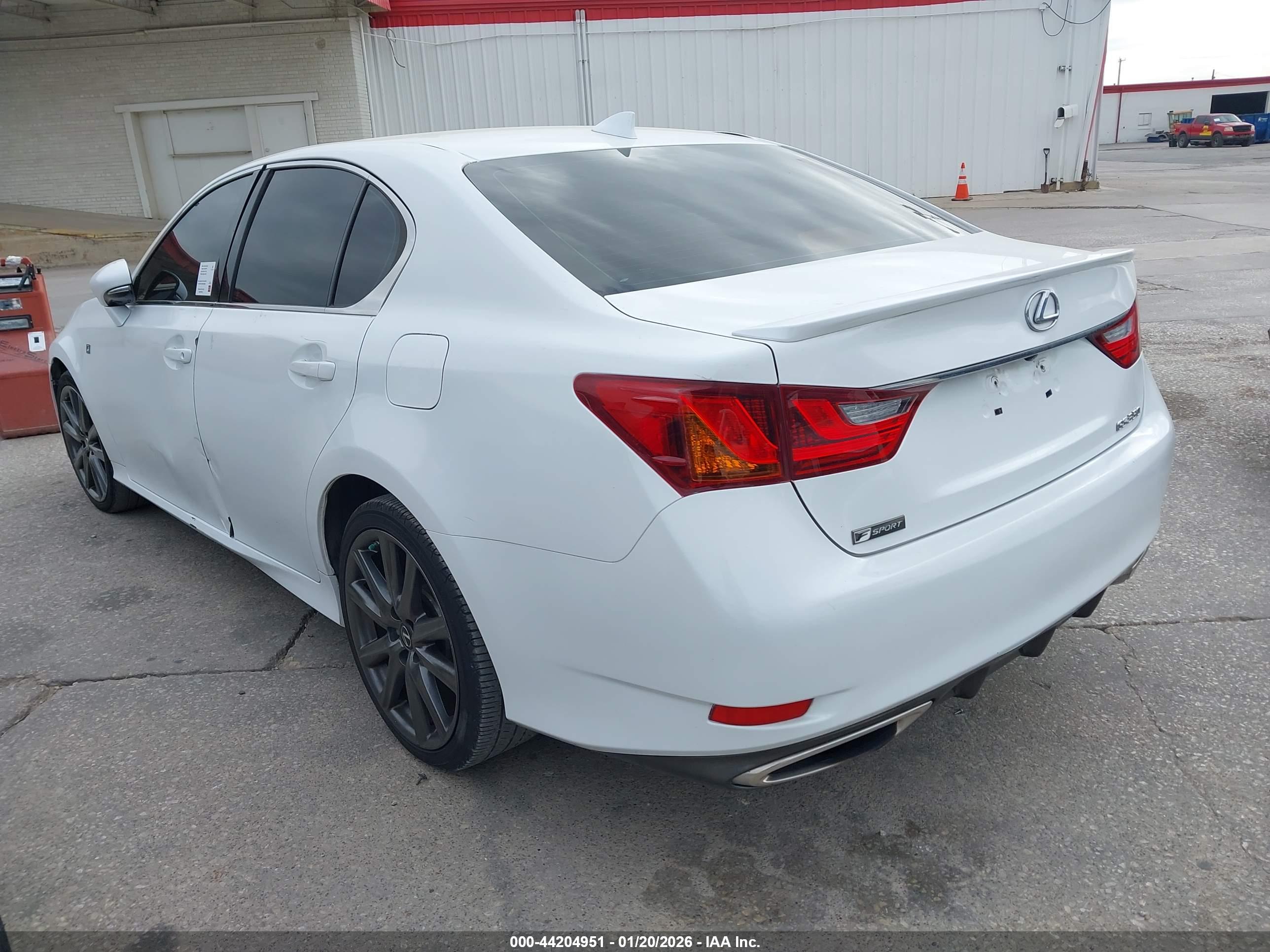 LEXUS GS image 3