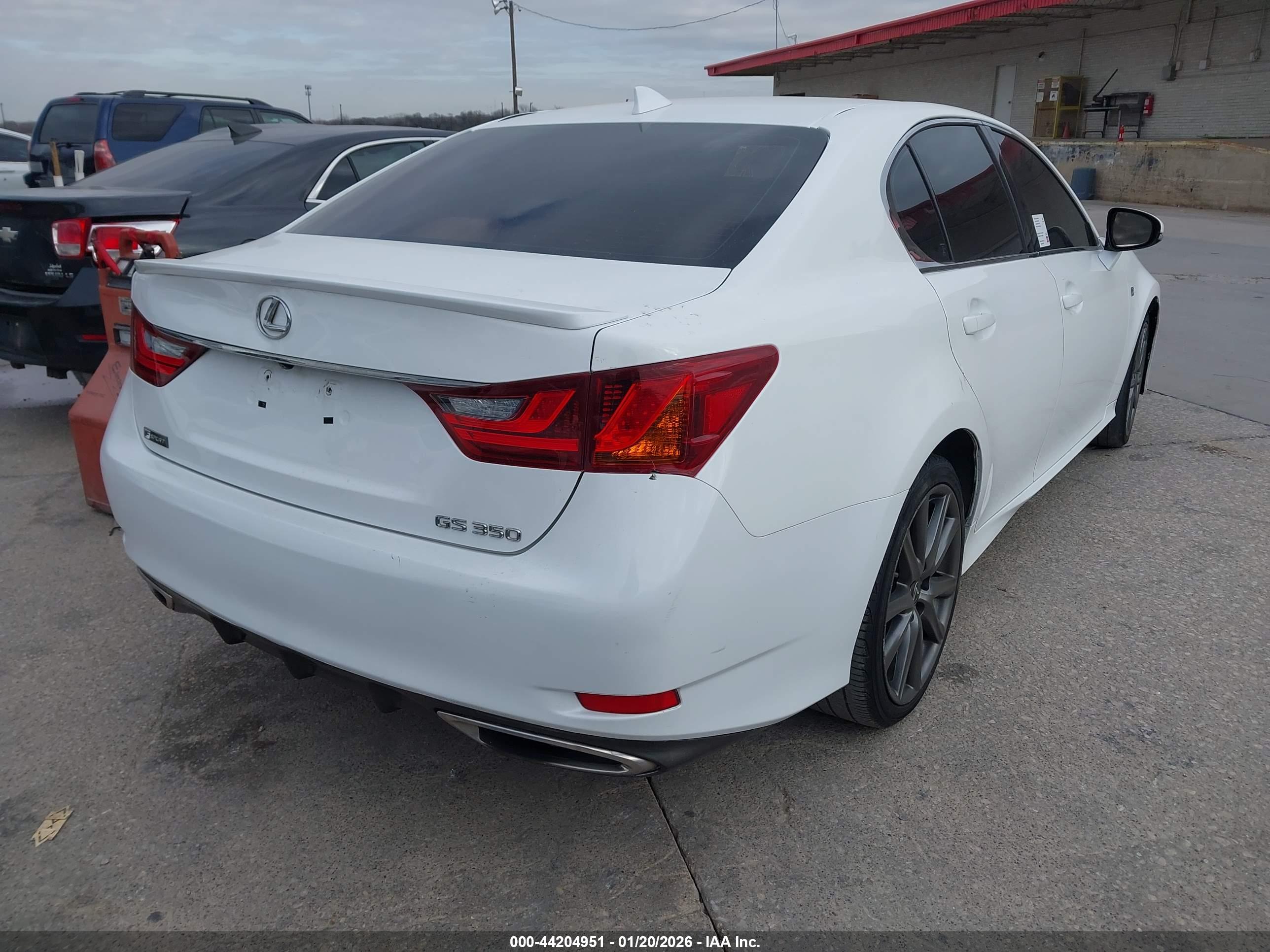 LEXUS GS image 4