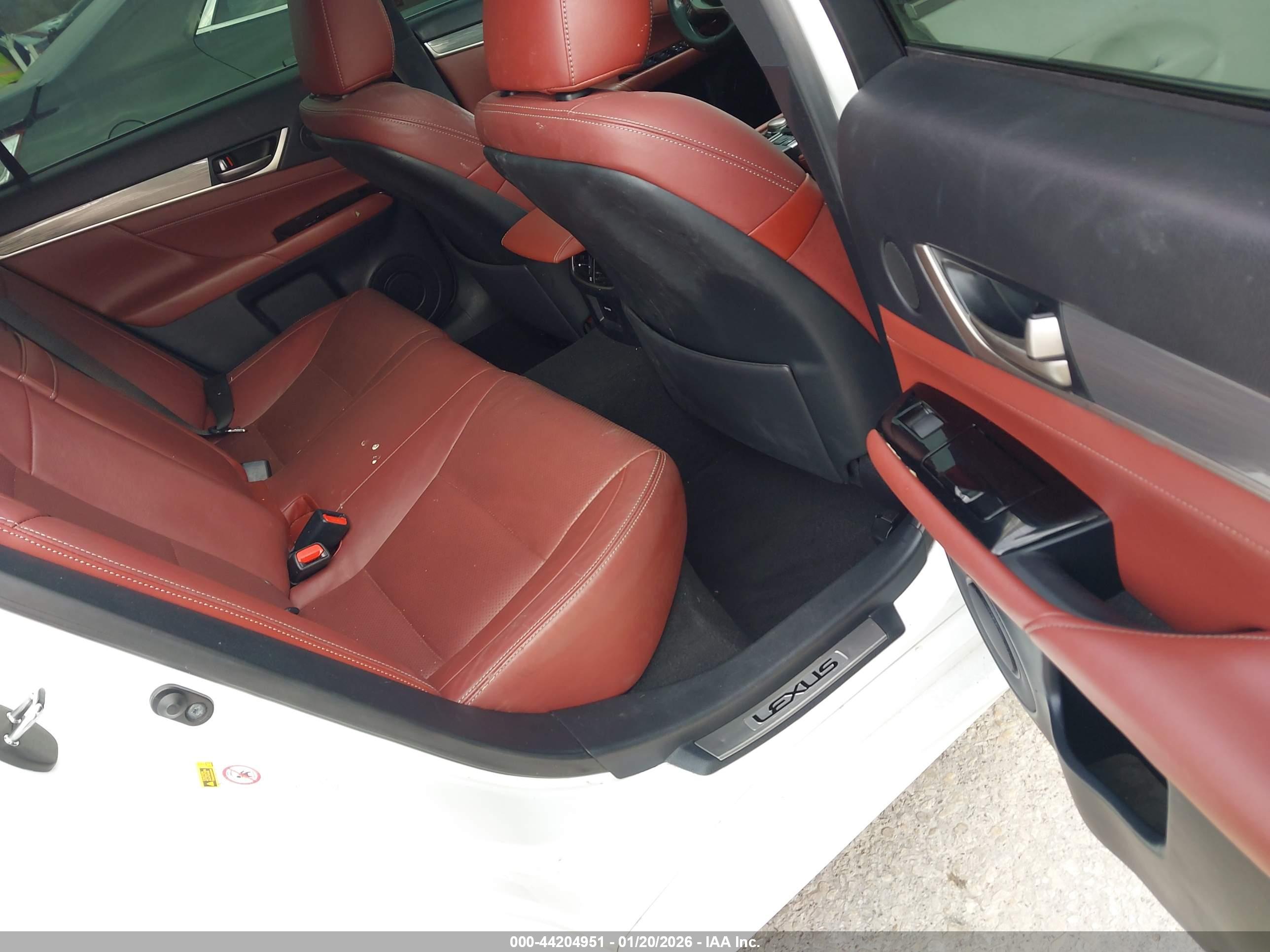 LEXUS GS image 8