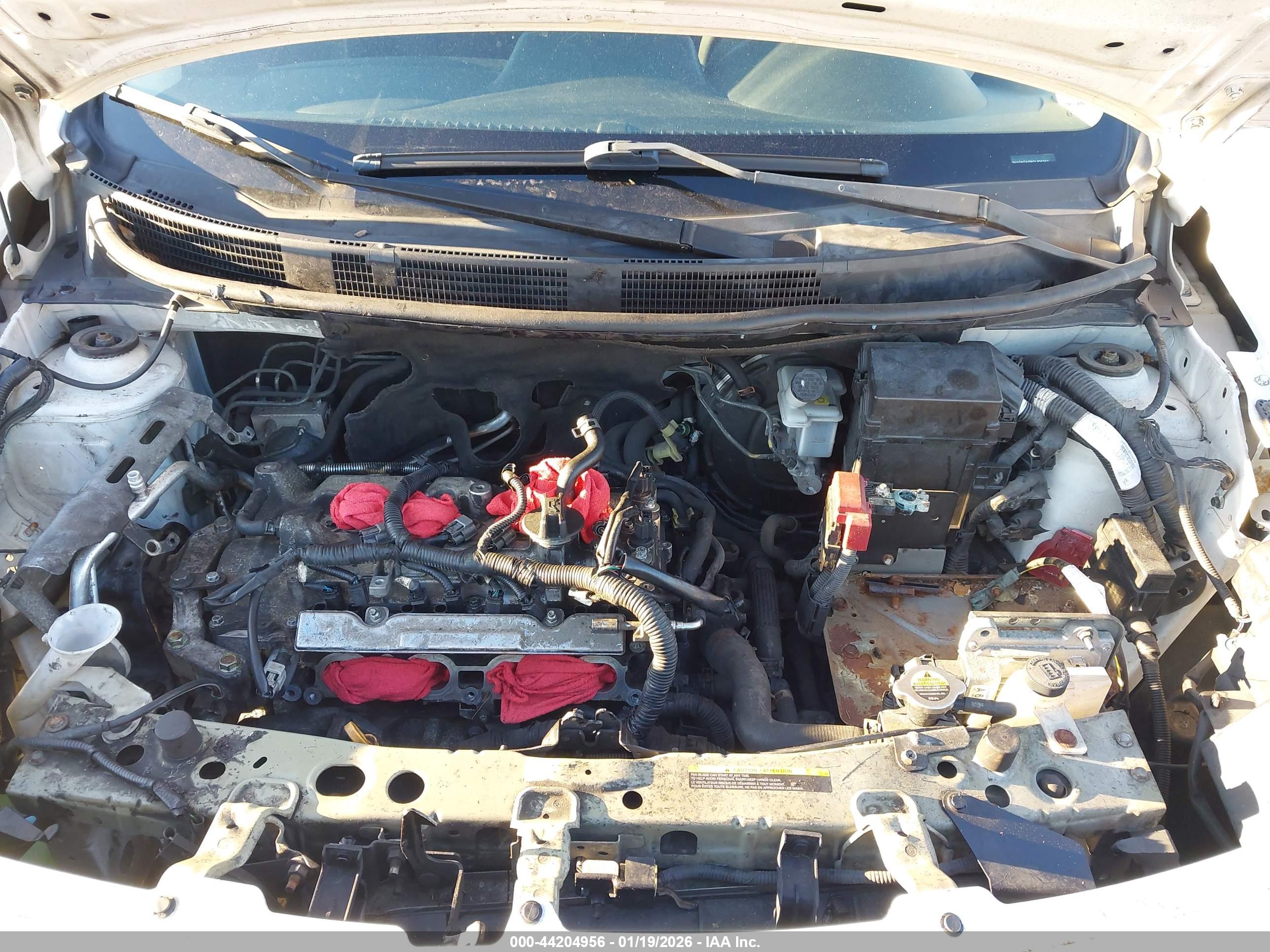 NISSAN VERSA image 10