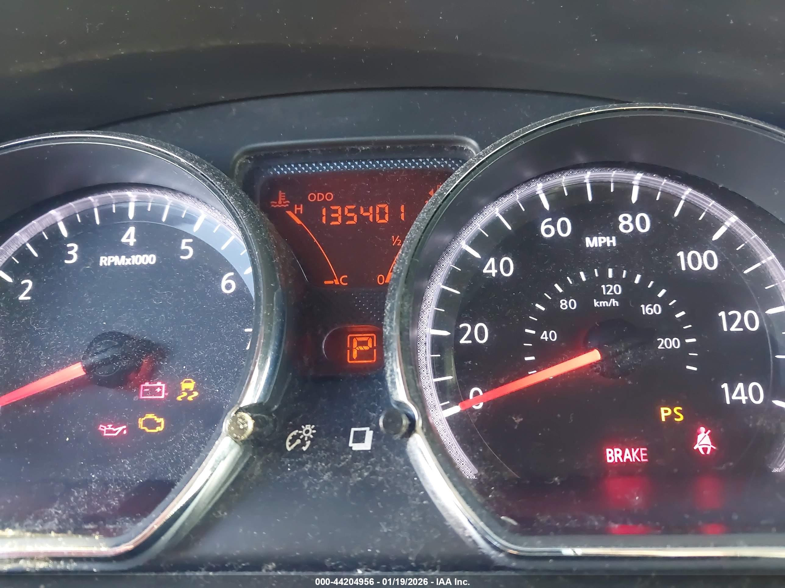 NISSAN VERSA image 7