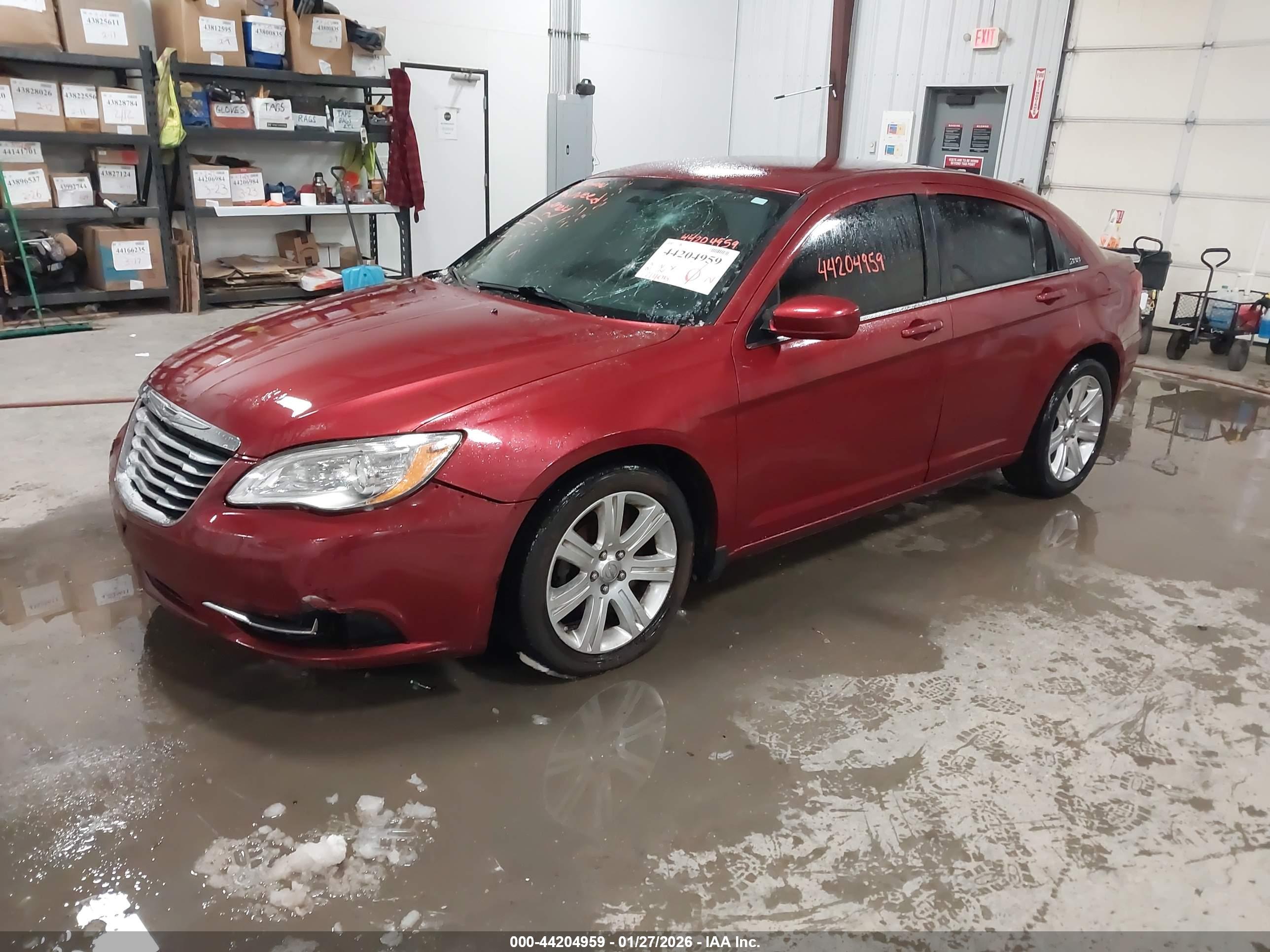 CHRYSLER 200 image 2