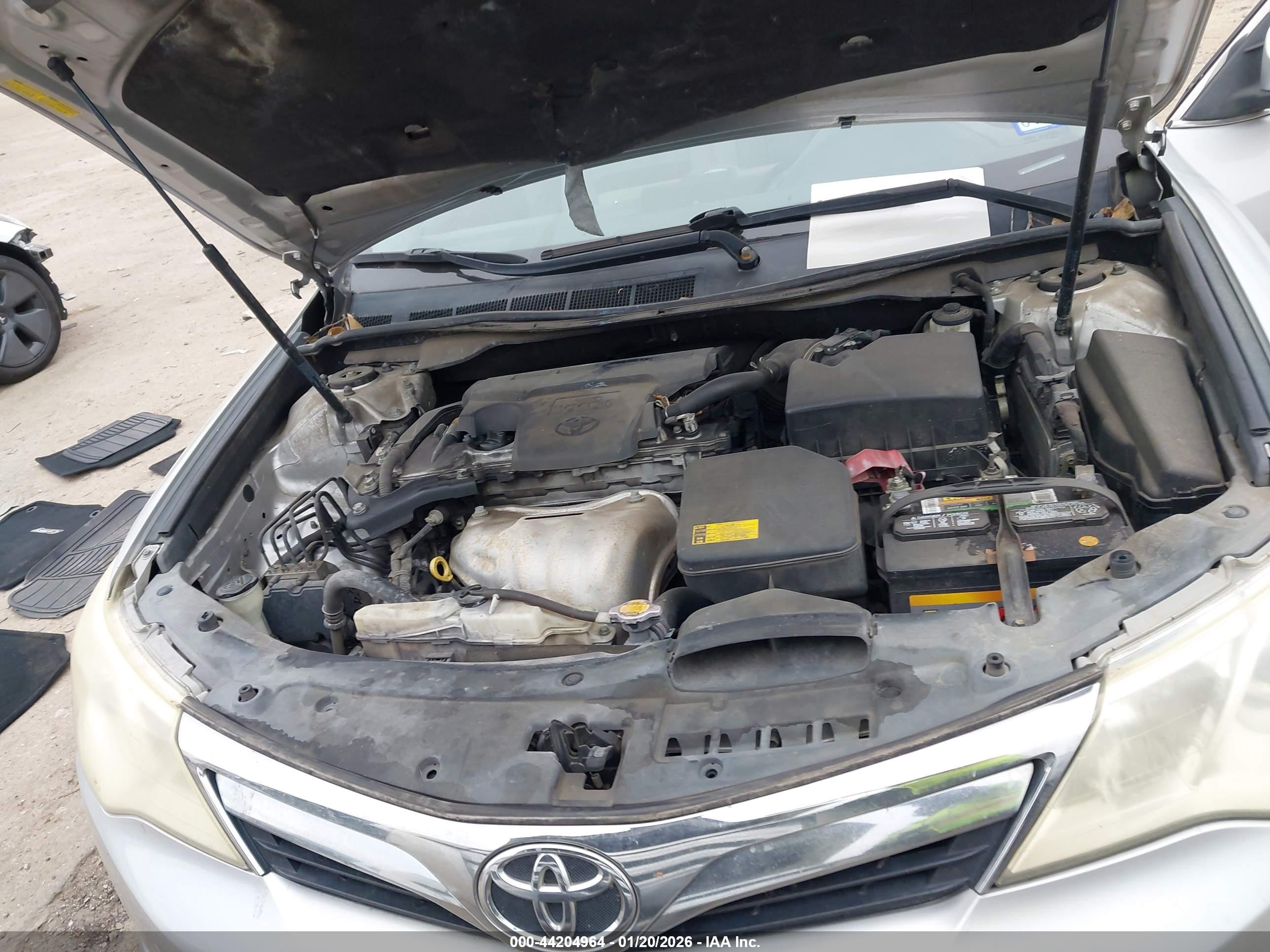 TOYOTA CAMRY image 10