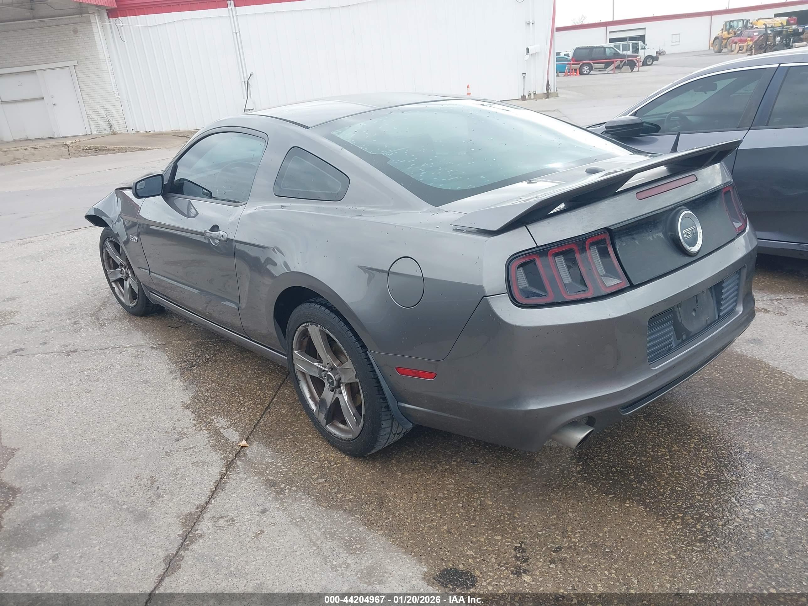 FORD MUSTANG image 3