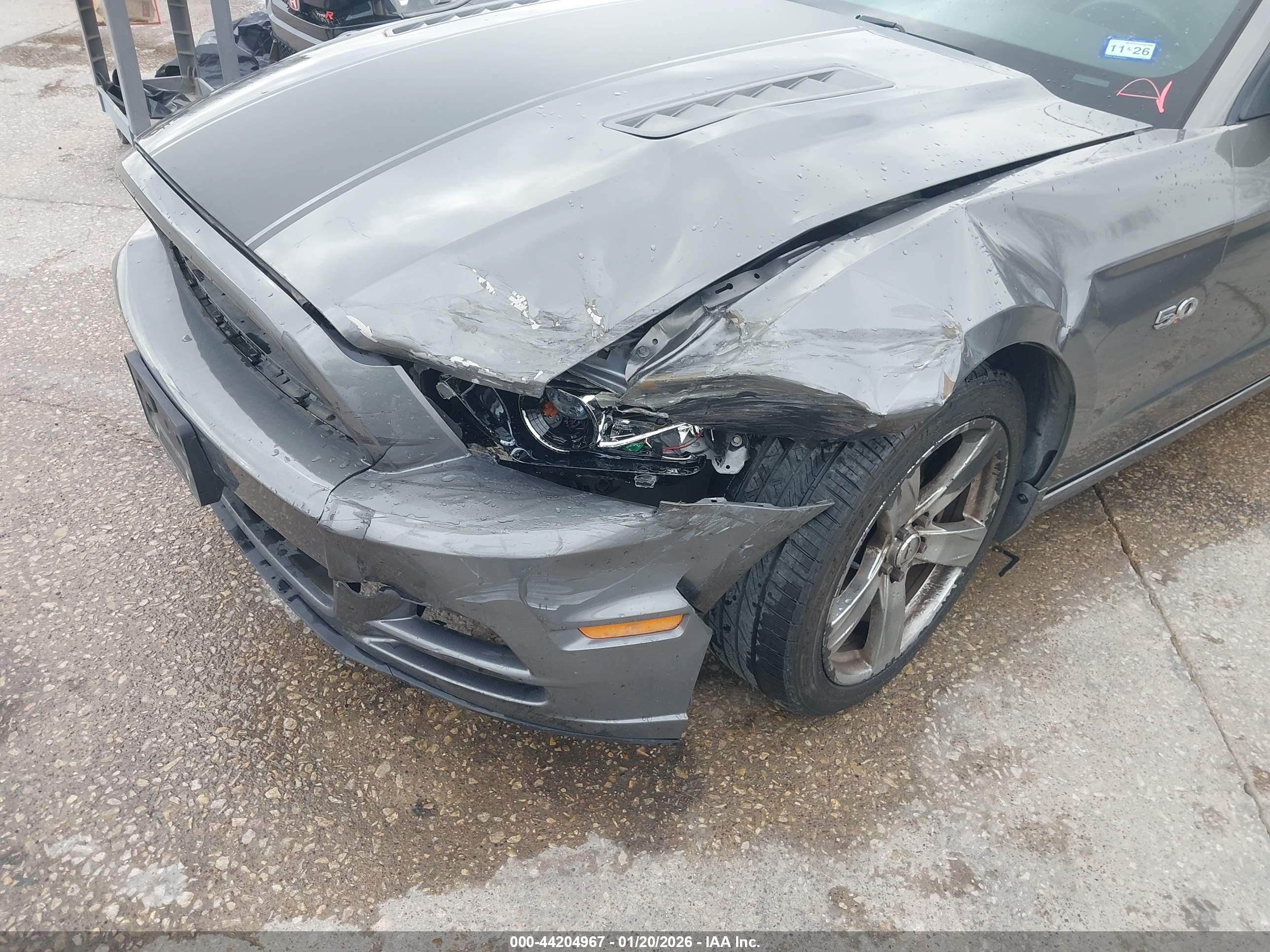 FORD MUSTANG image 6