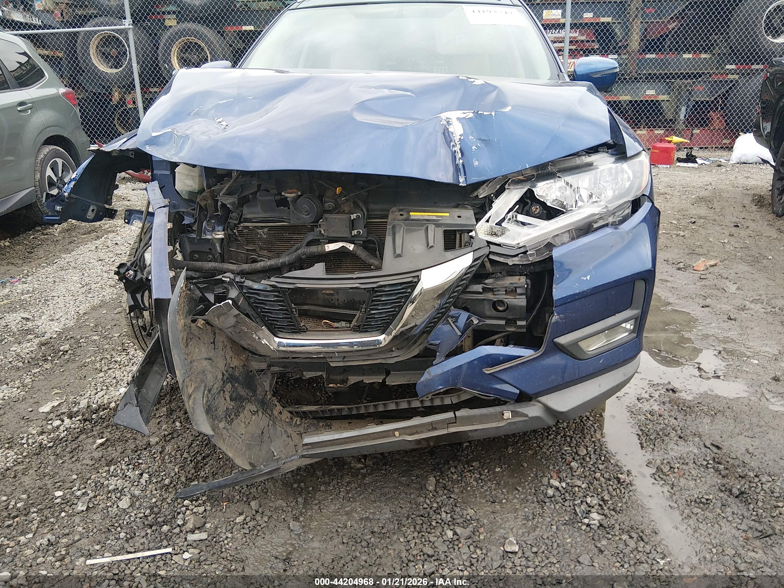NISSAN ROGUE image 6