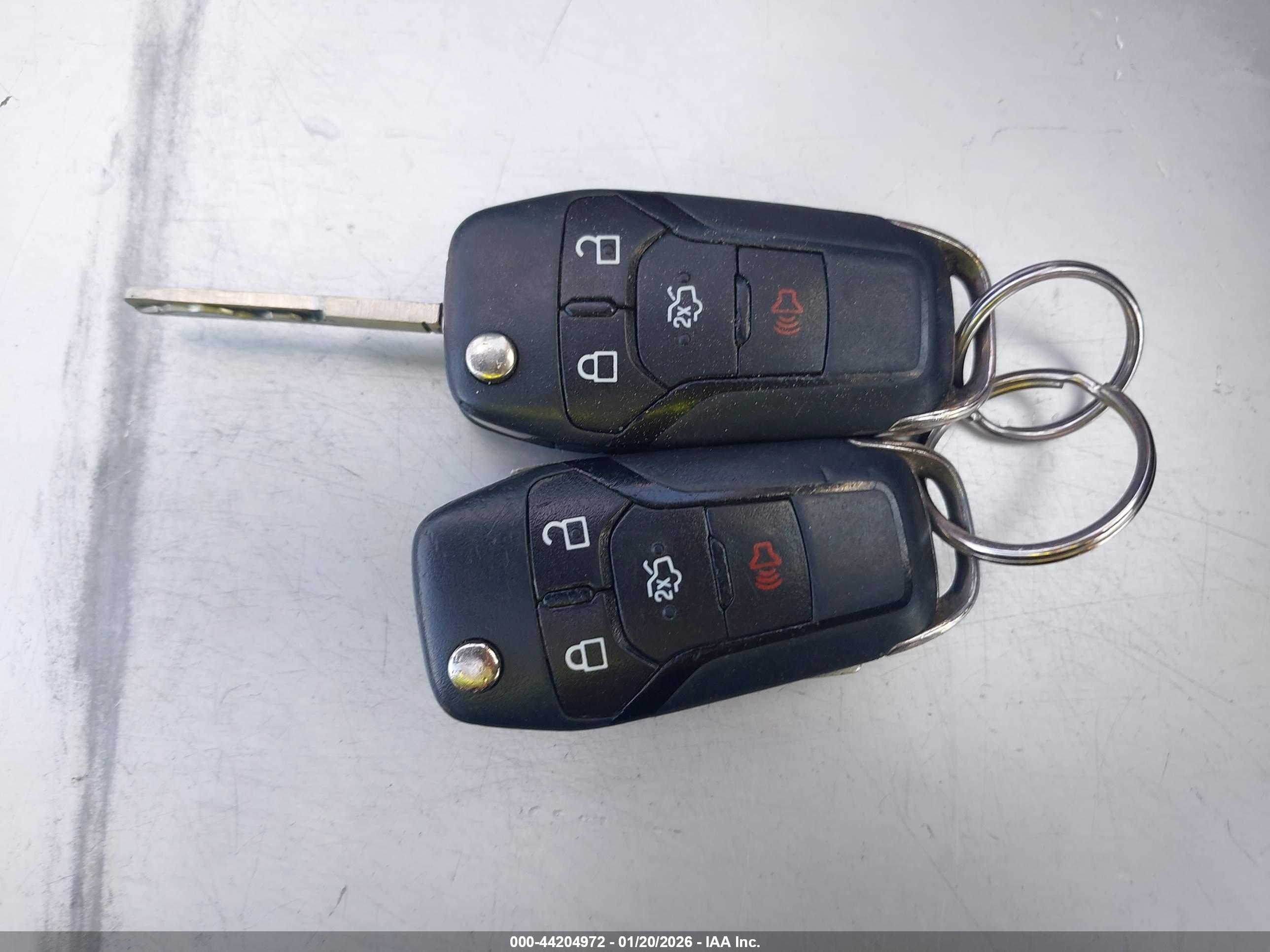 FORD FUSION image 11