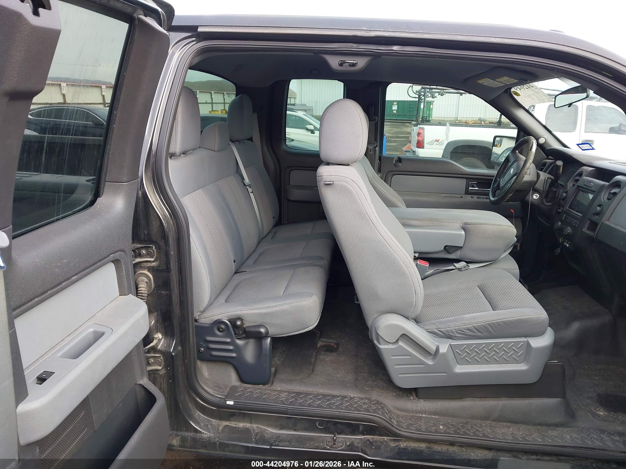 FORD F-150 image 8