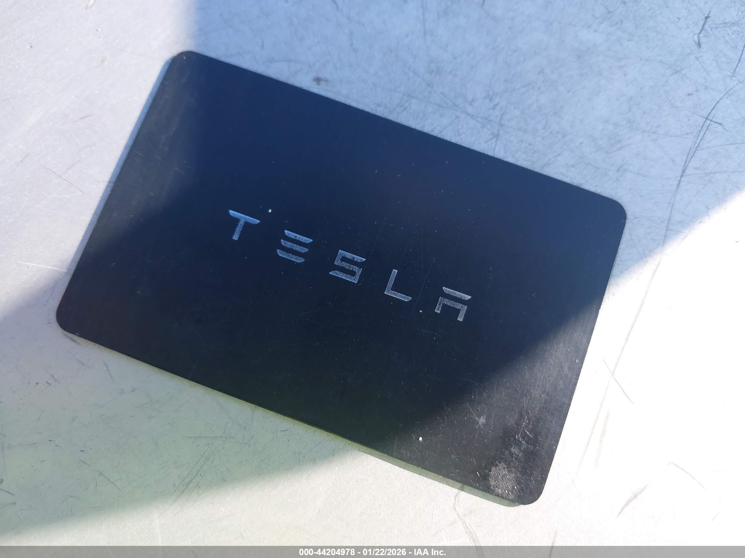 TESLA MODEL image 11