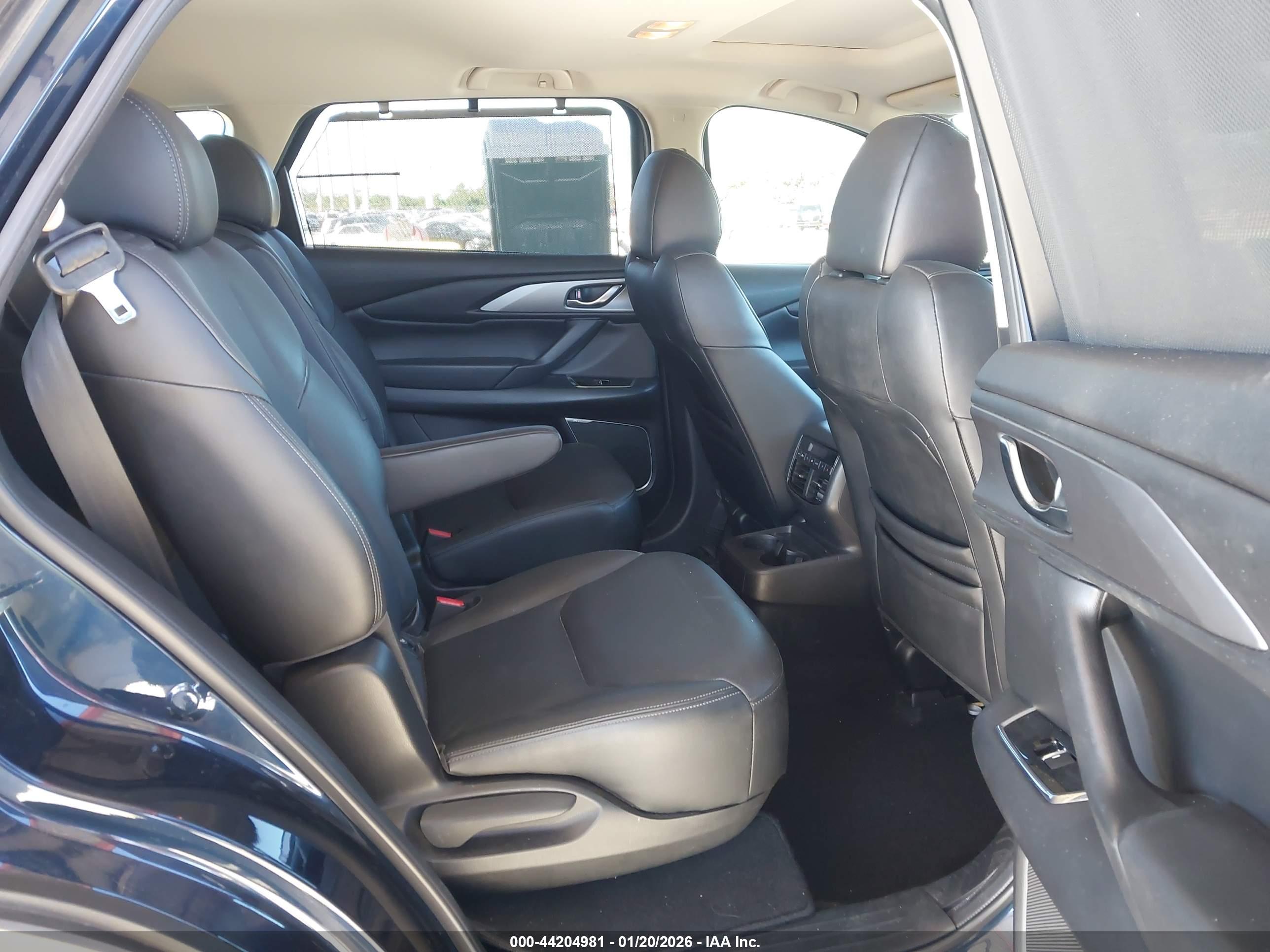 MAZDA CX-9 image 8