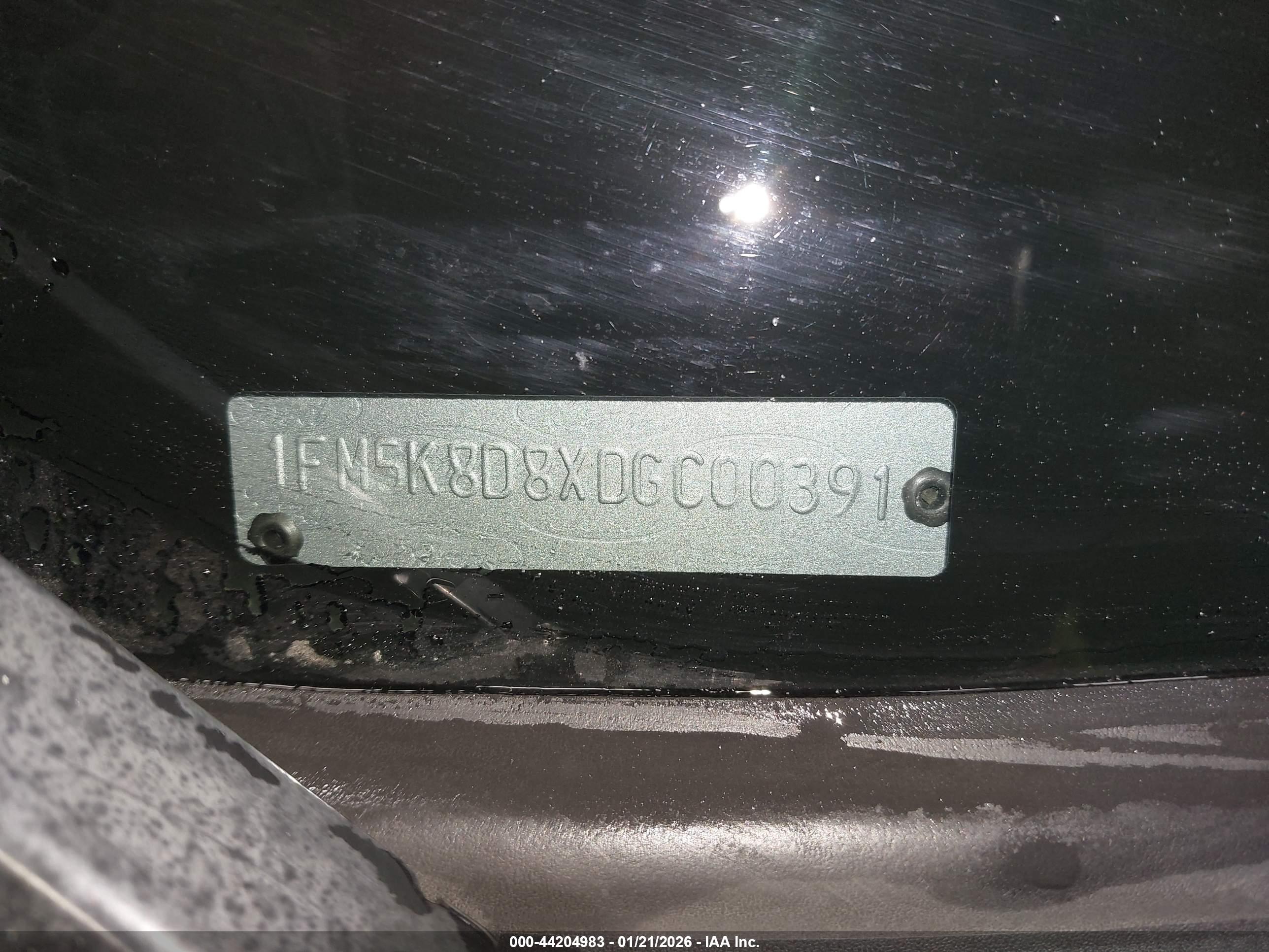 FORD EXPLORER image 9